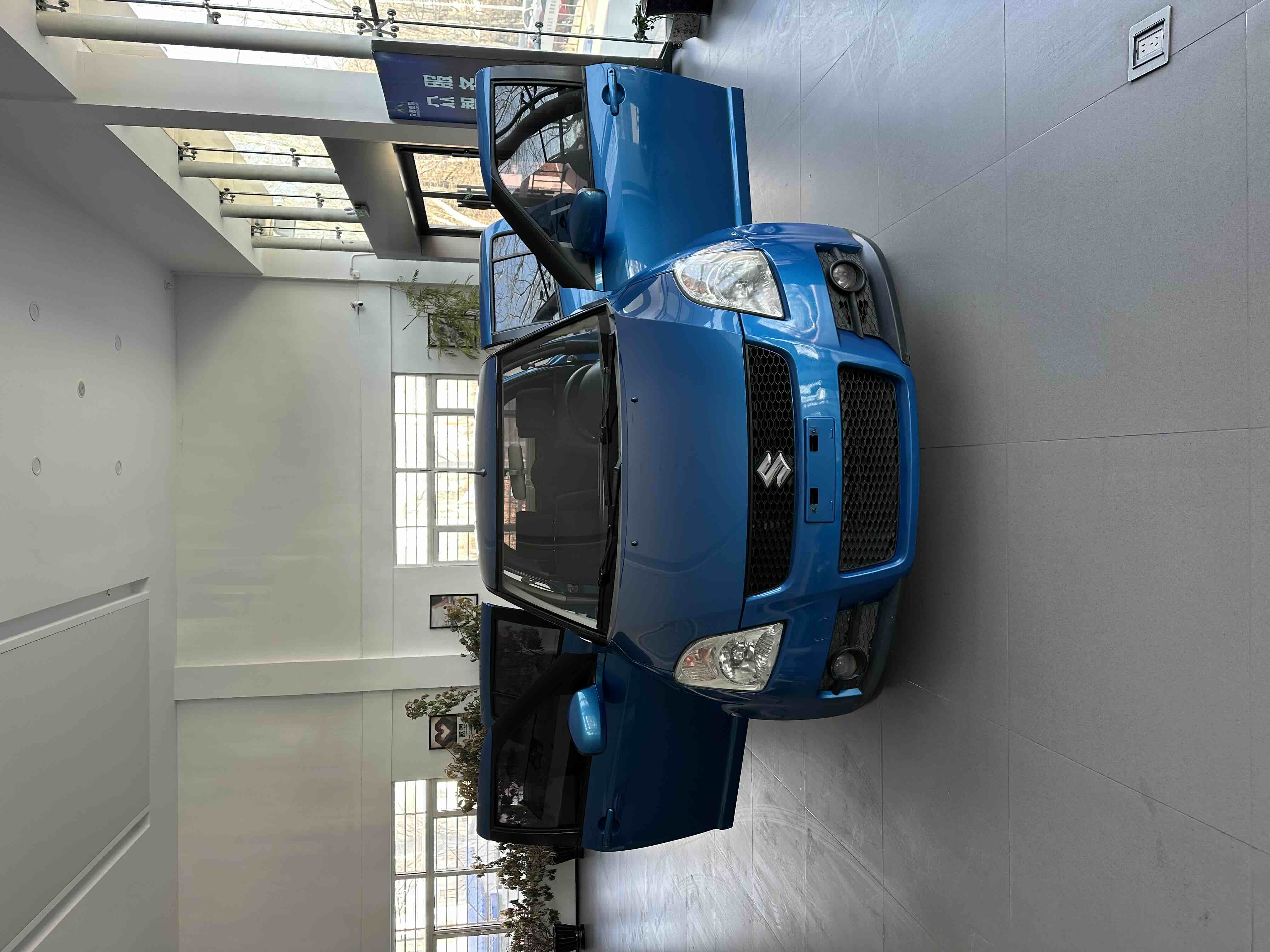 铃木 雨燕 2012 汽车图片 