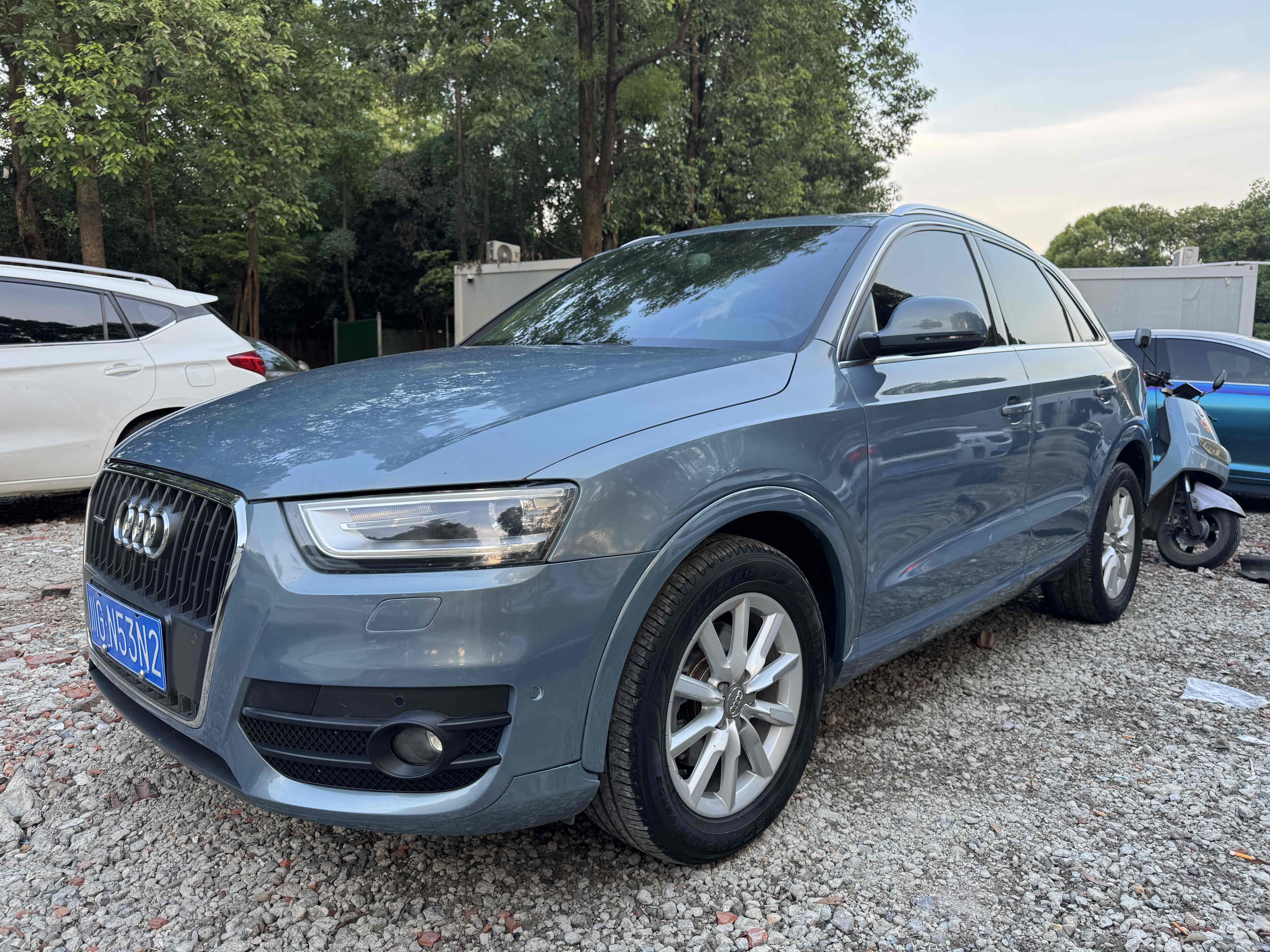 Audi Q3 (Imported) 2012 car image 