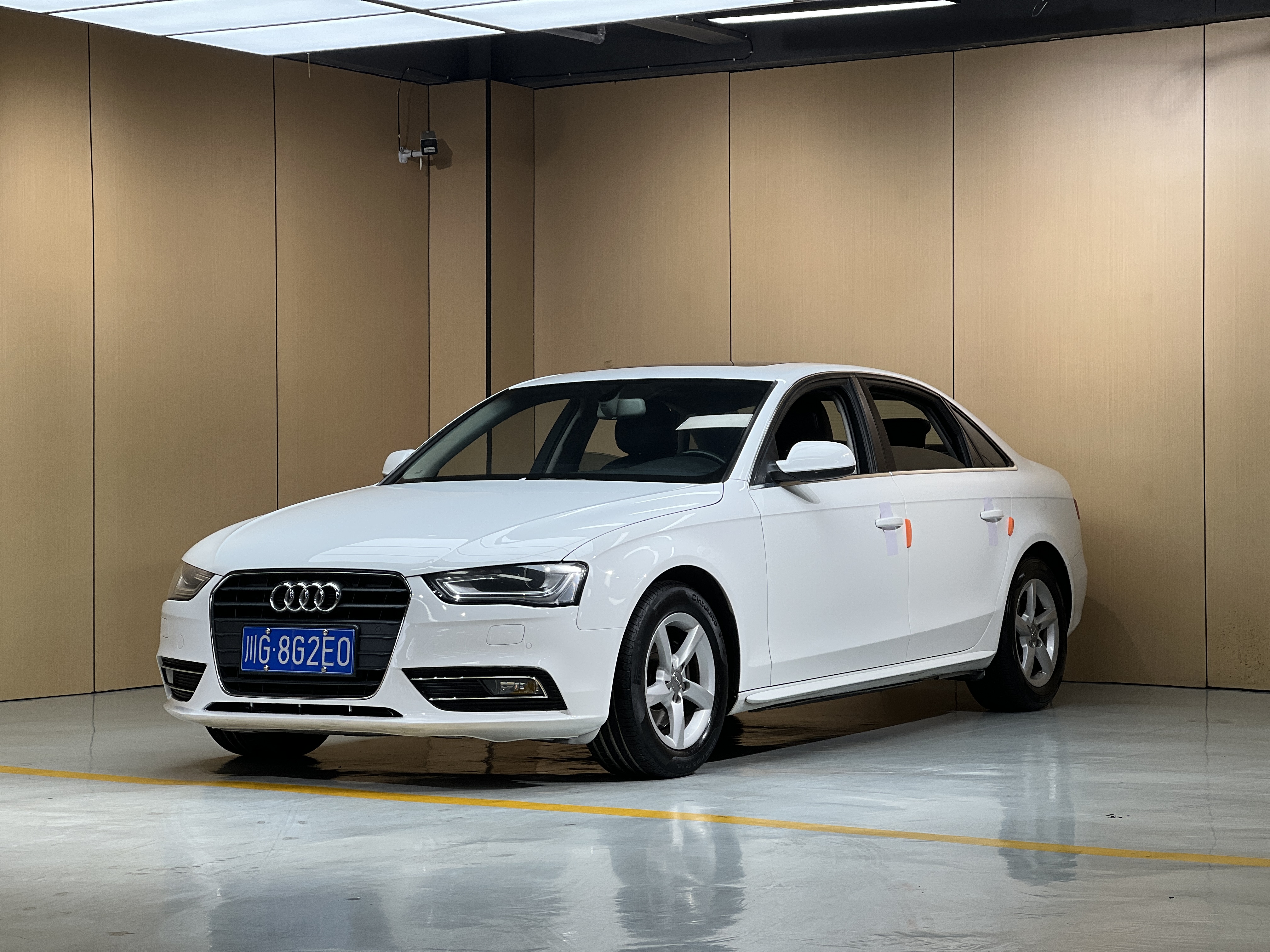 Audi A4L 2015 Audi A4L 2015 car image