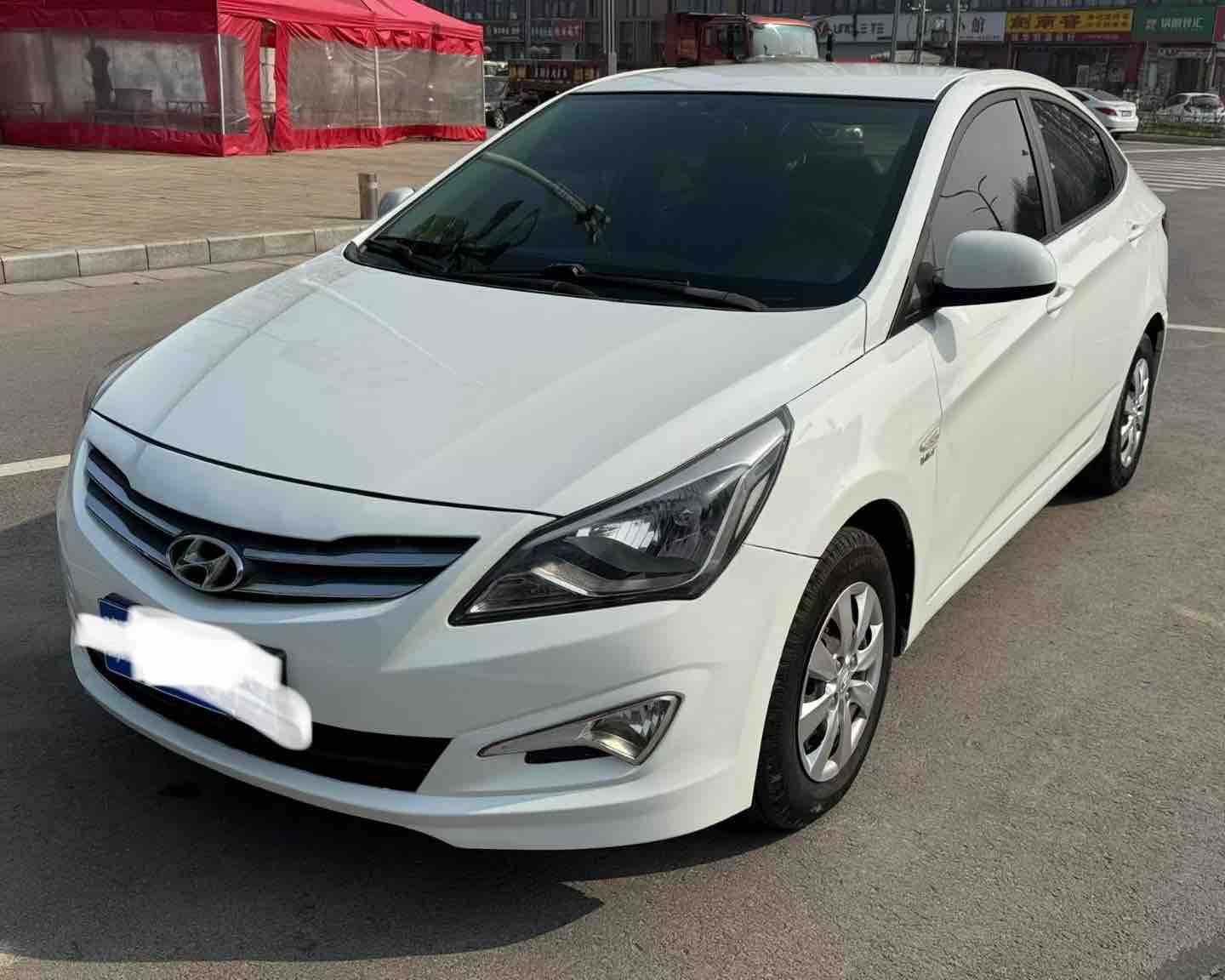 Hyundai Reina 2014 immagine di auto 