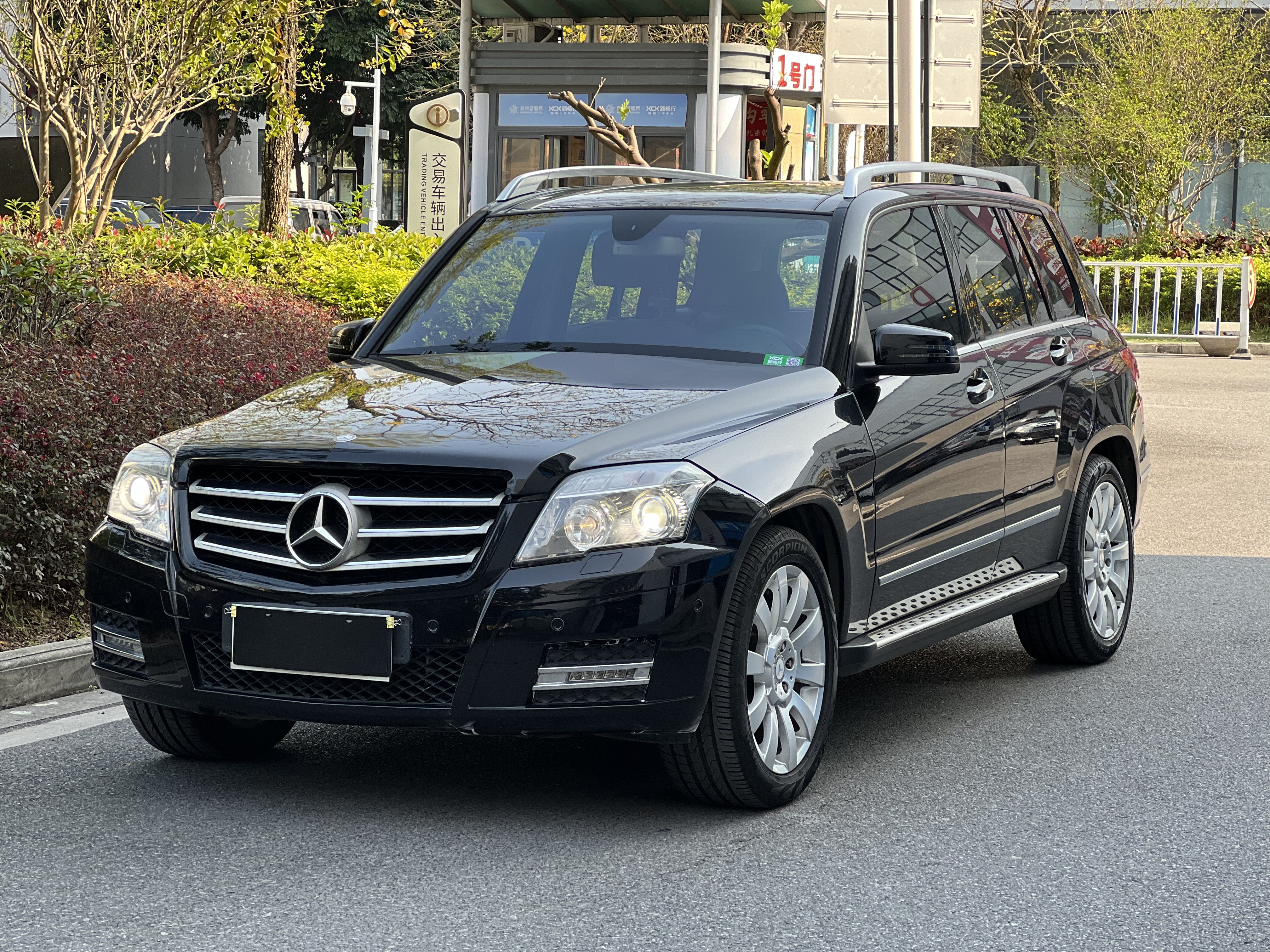 Mercedes-Benz GLK Class (Imported) 2010 car image 