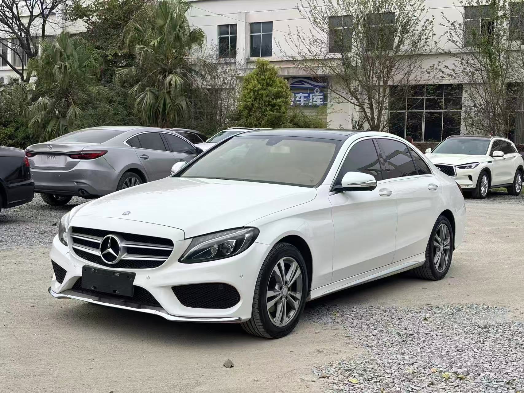 Mercedes-Benz C Class 2016 car image 