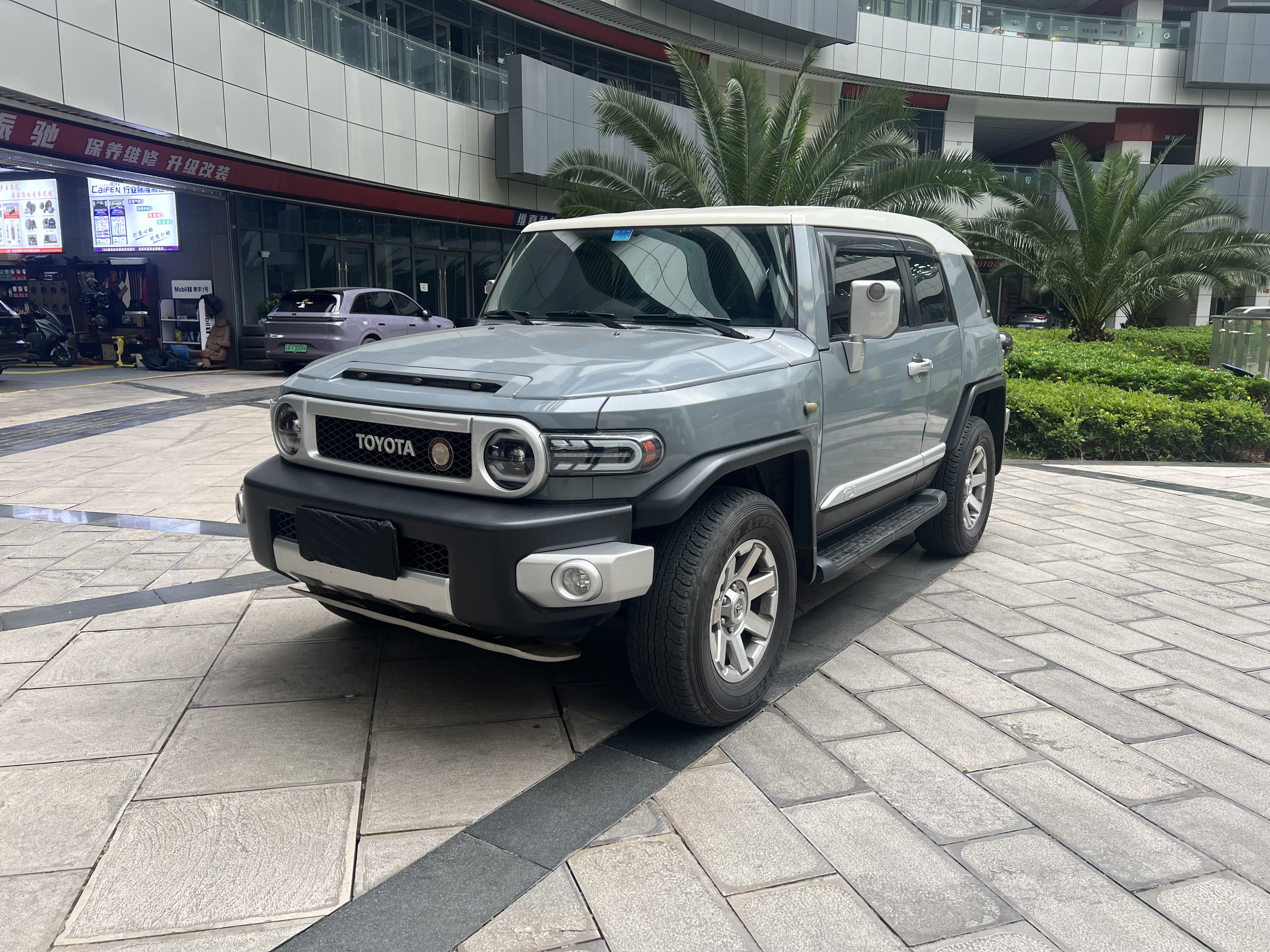 Toyota FJ Cruiser 2018 car image 