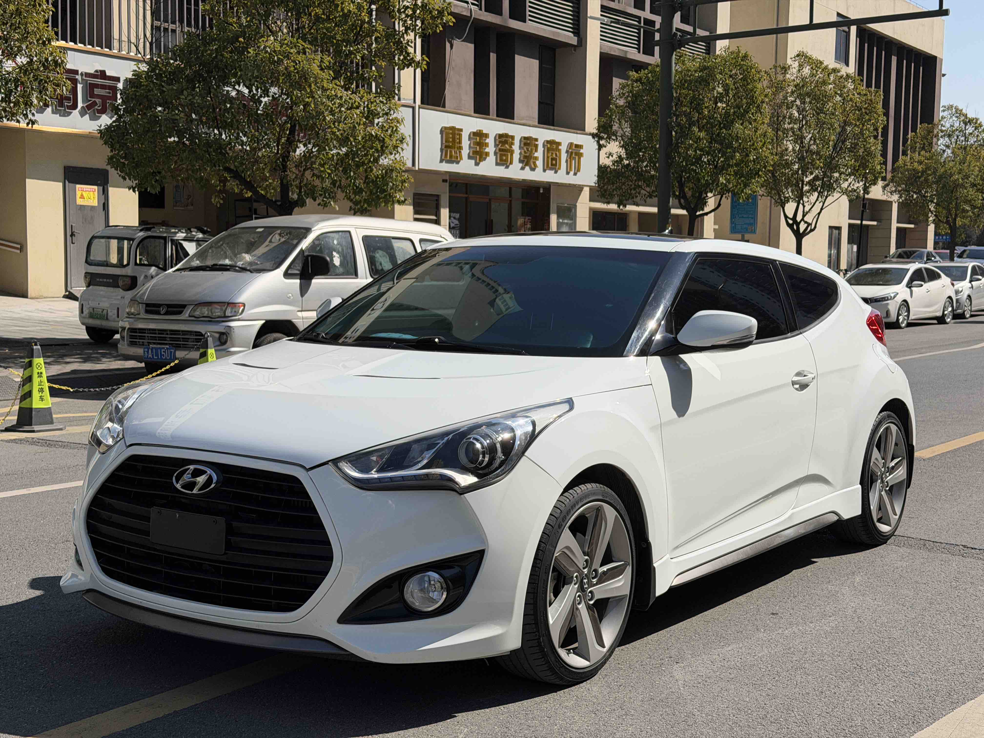 Hyundai Veloster 2014 car image 