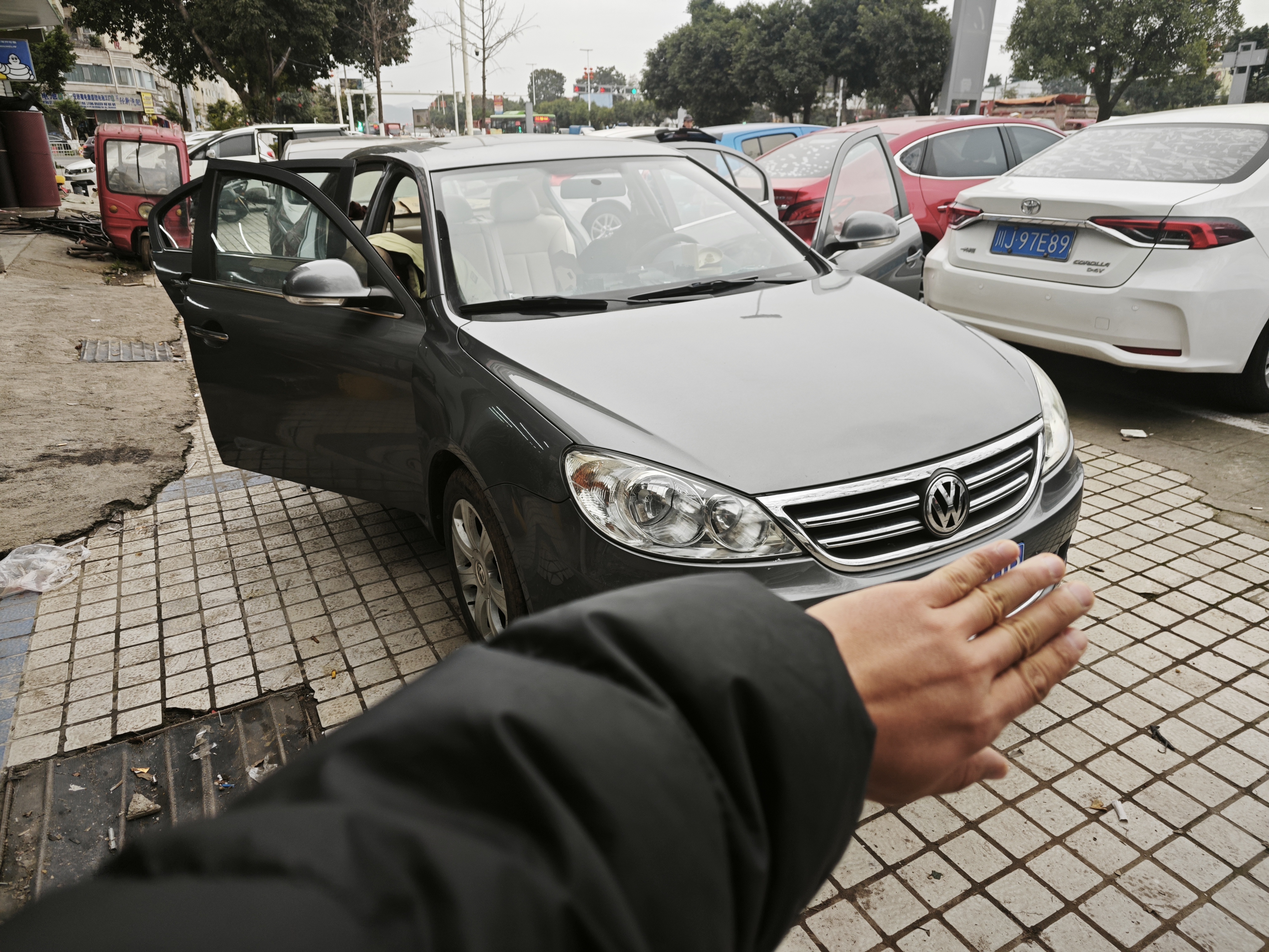 Volkswagen Lavida 2012 car image 