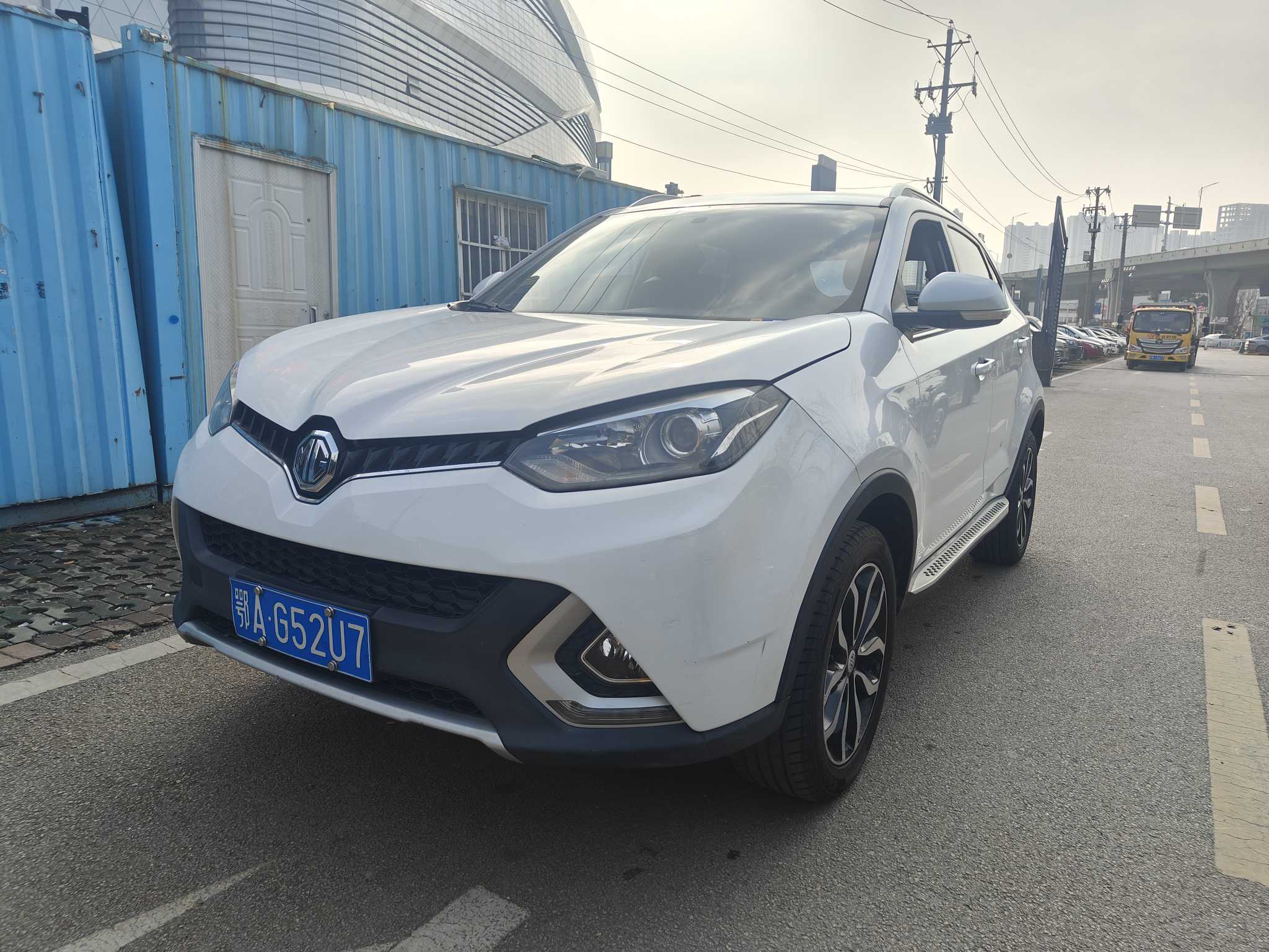 MG GS 2015 MG GS 2015 car image