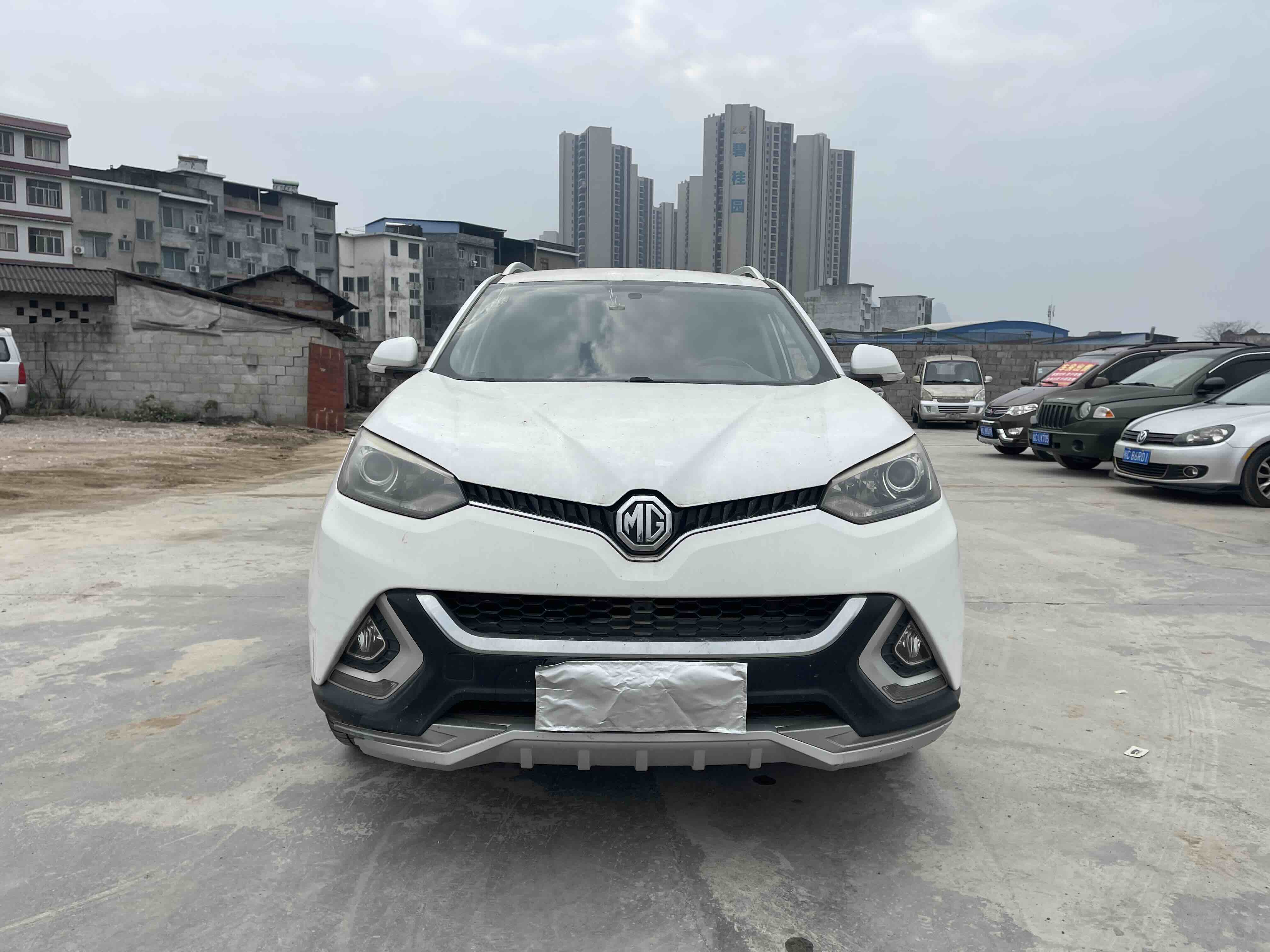 MG GS 2015 MG GS 2015 car image