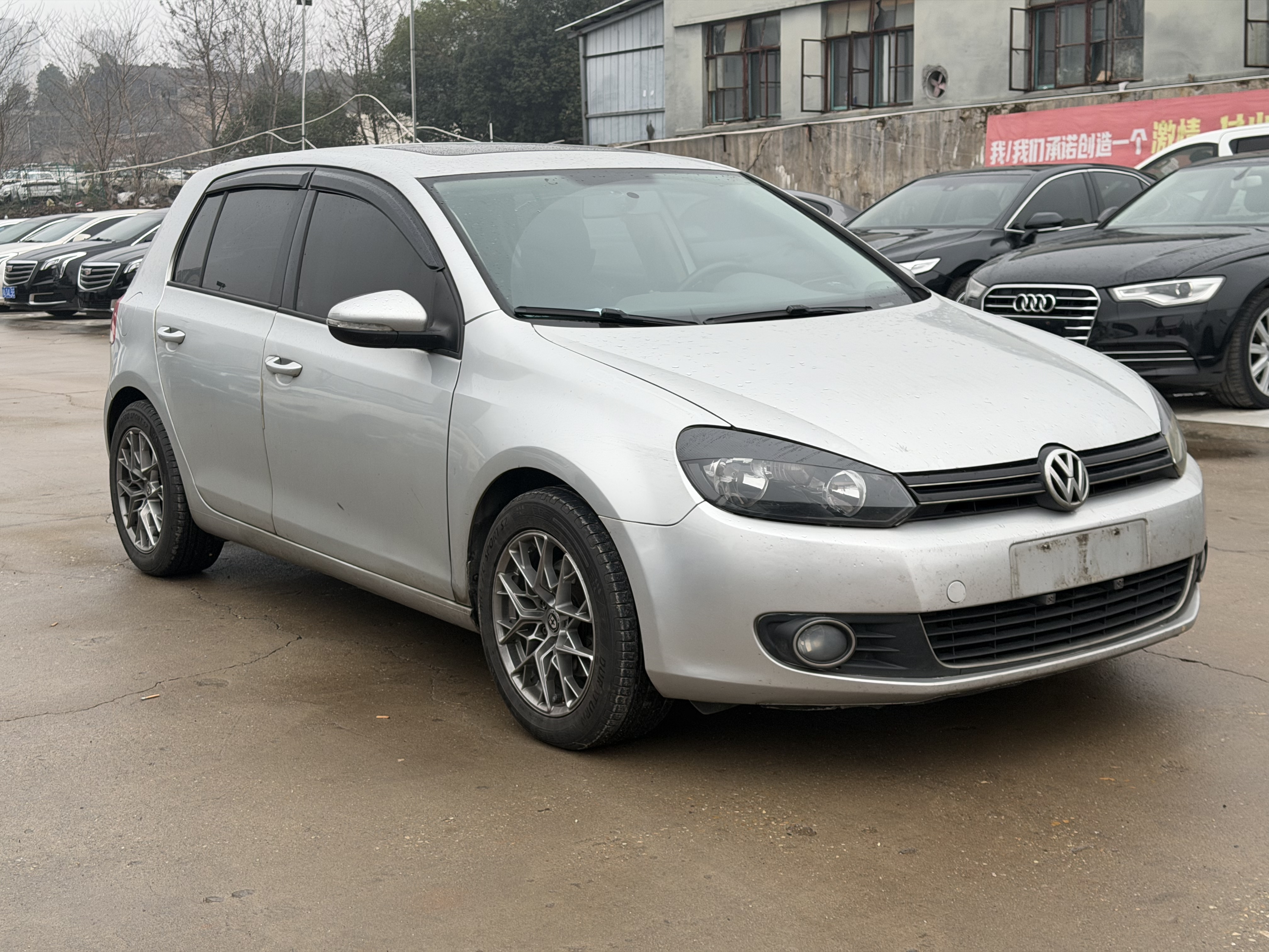 Volkswagen Golf 2011 Volkswagen Golf 2011 car image