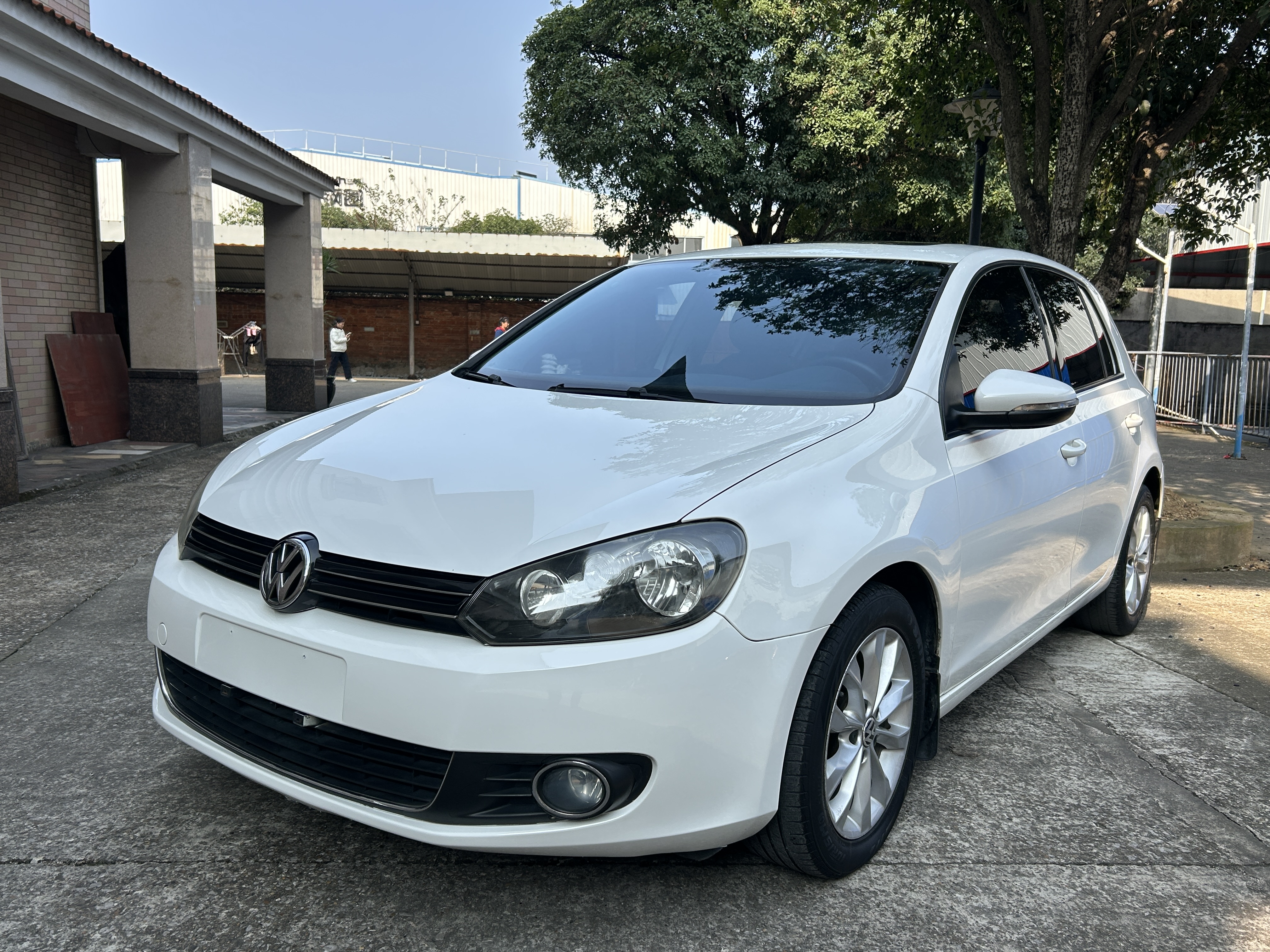 Volkswagen Golf 2012 Volkswagen Golf 2012 car image