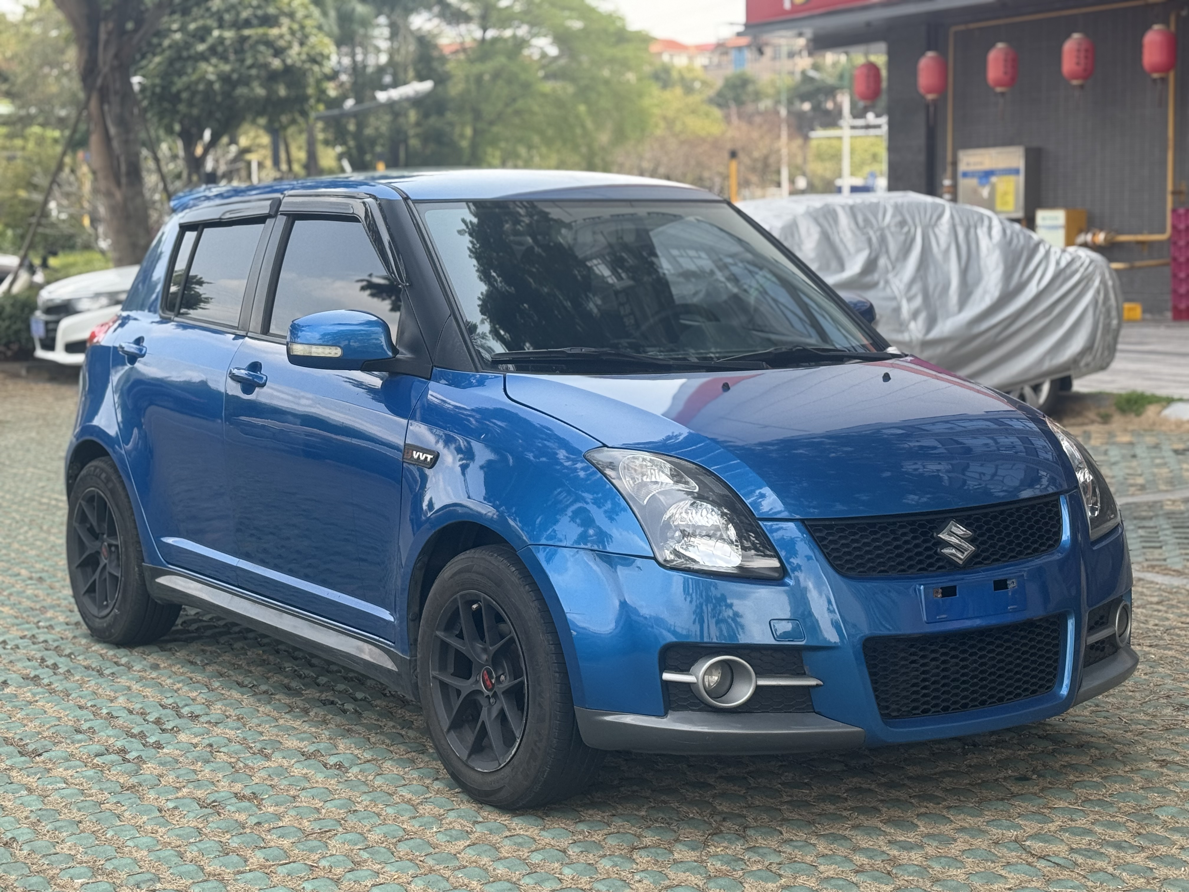 Suzuki Swift 2011 汽车图片 