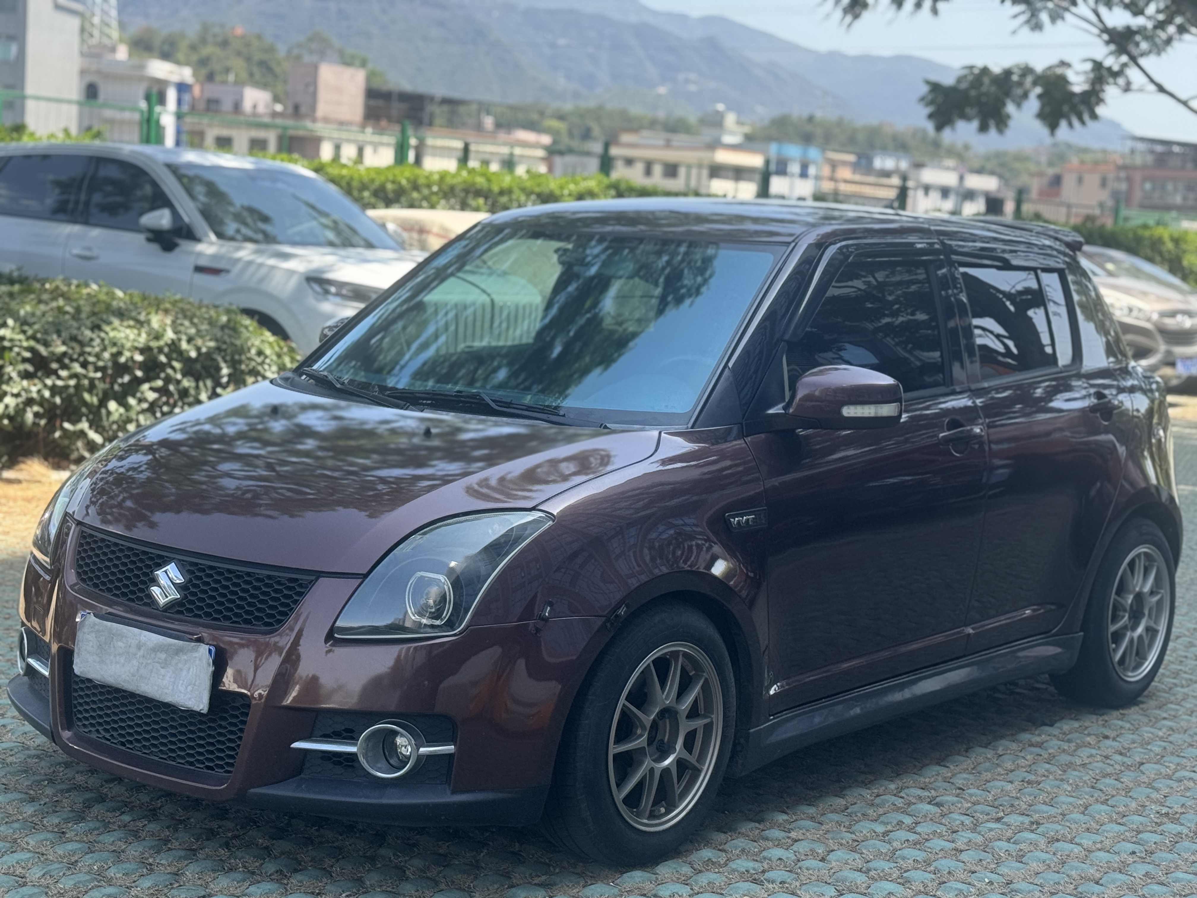 Suzuki Swift 2011 汽车图片 