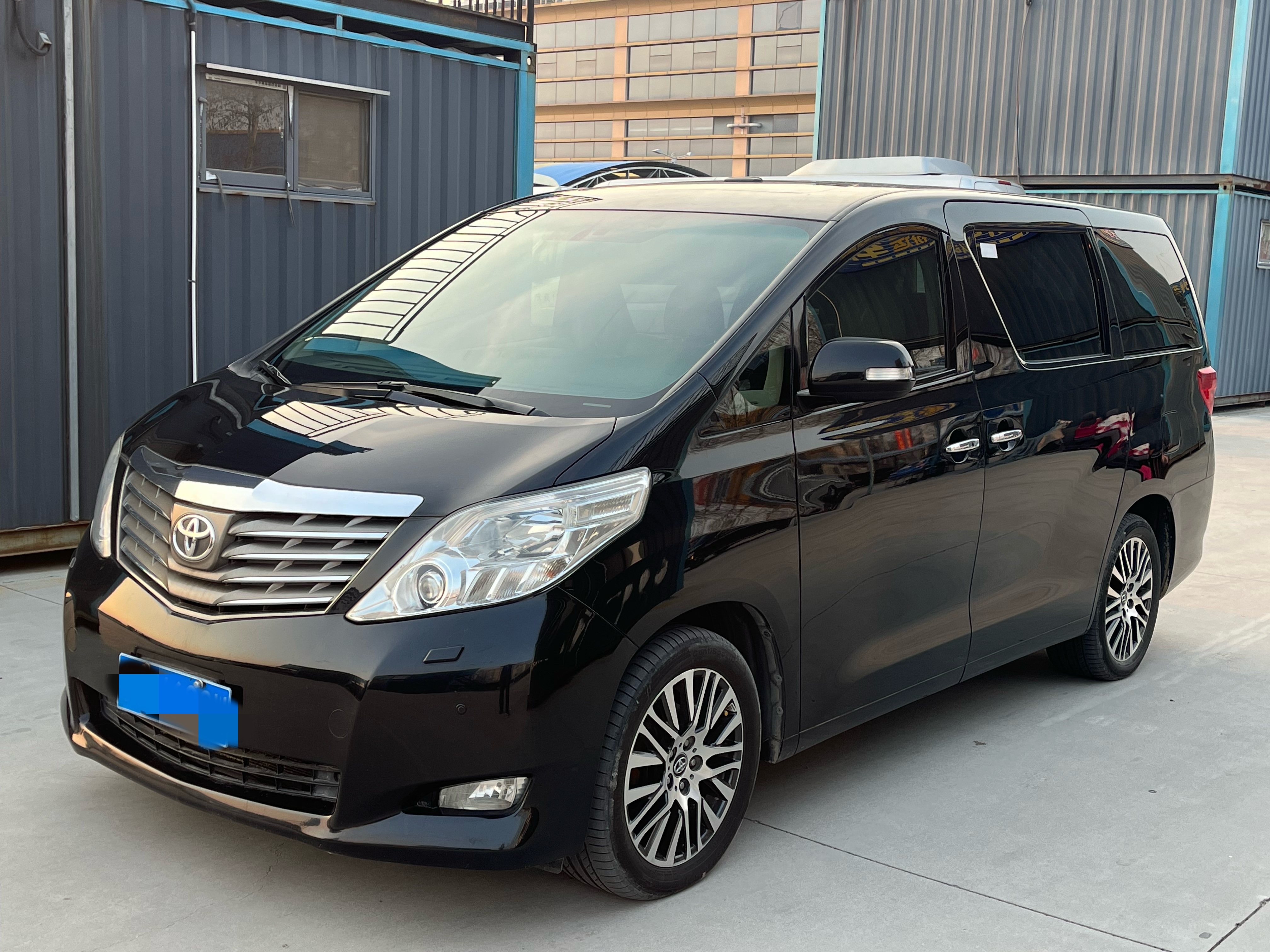 Toyota Alphard 2011 汽车图片 