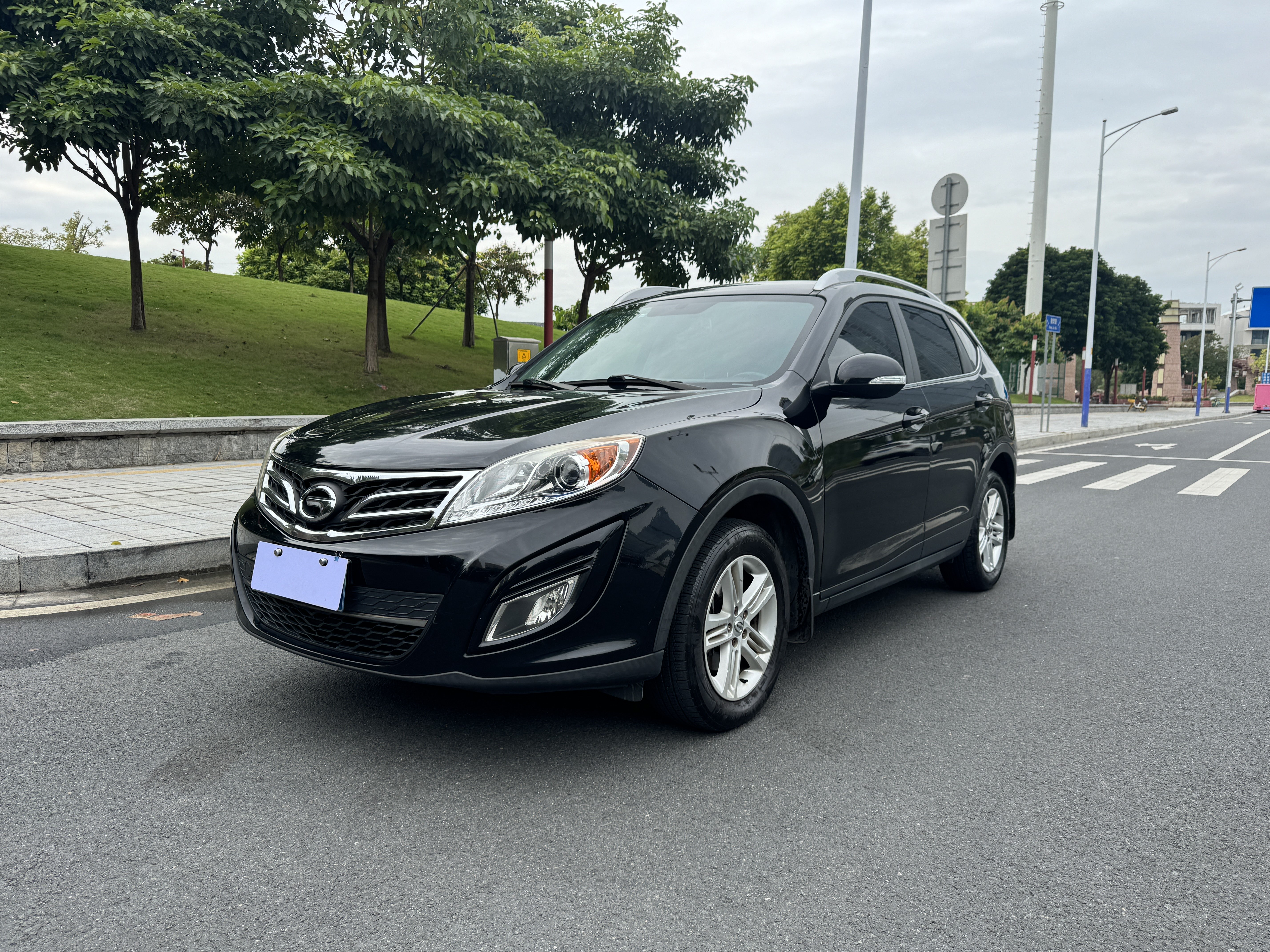 GAC Trumpchi GS5 Super 2015 car image 