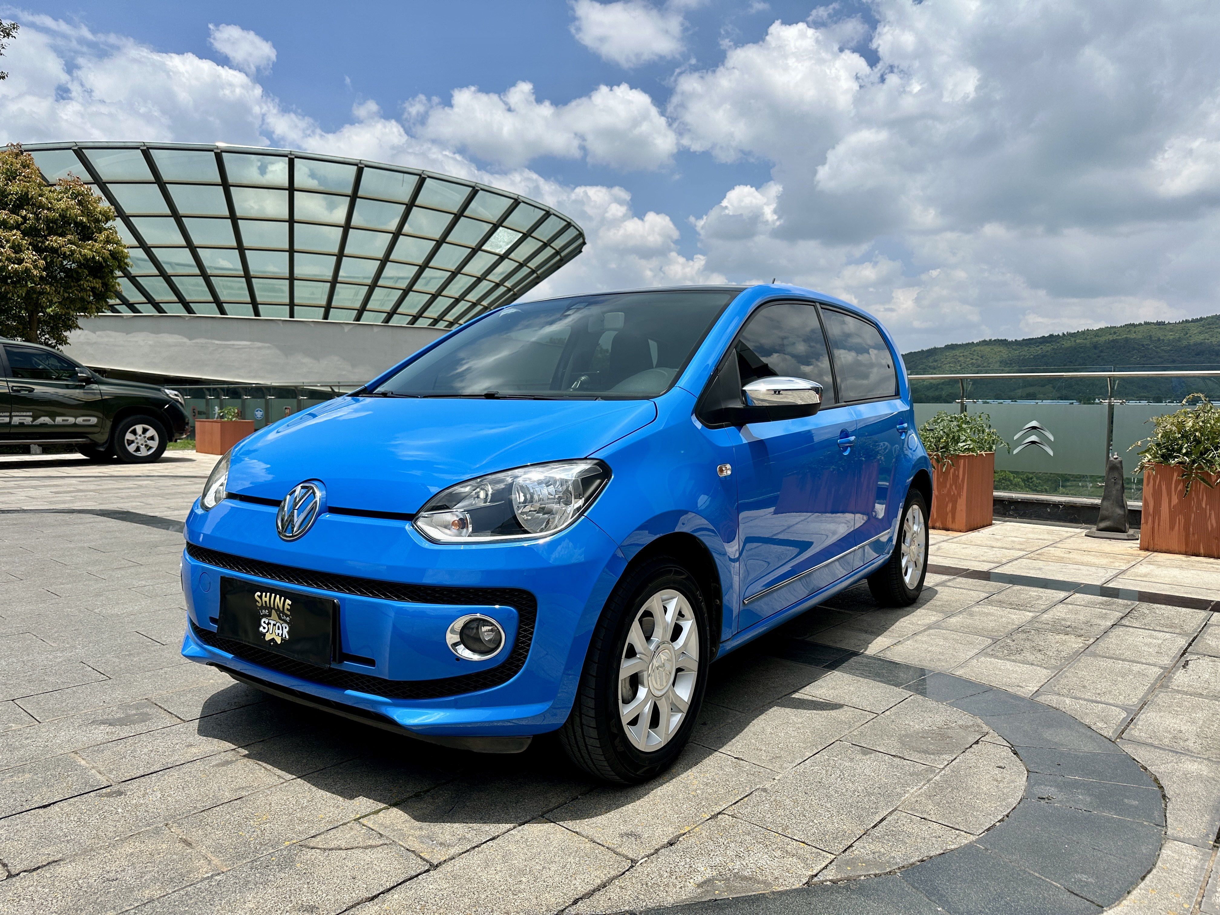 Volkswagen up! 2016 Volkswagen up! 2016 immagine di auto