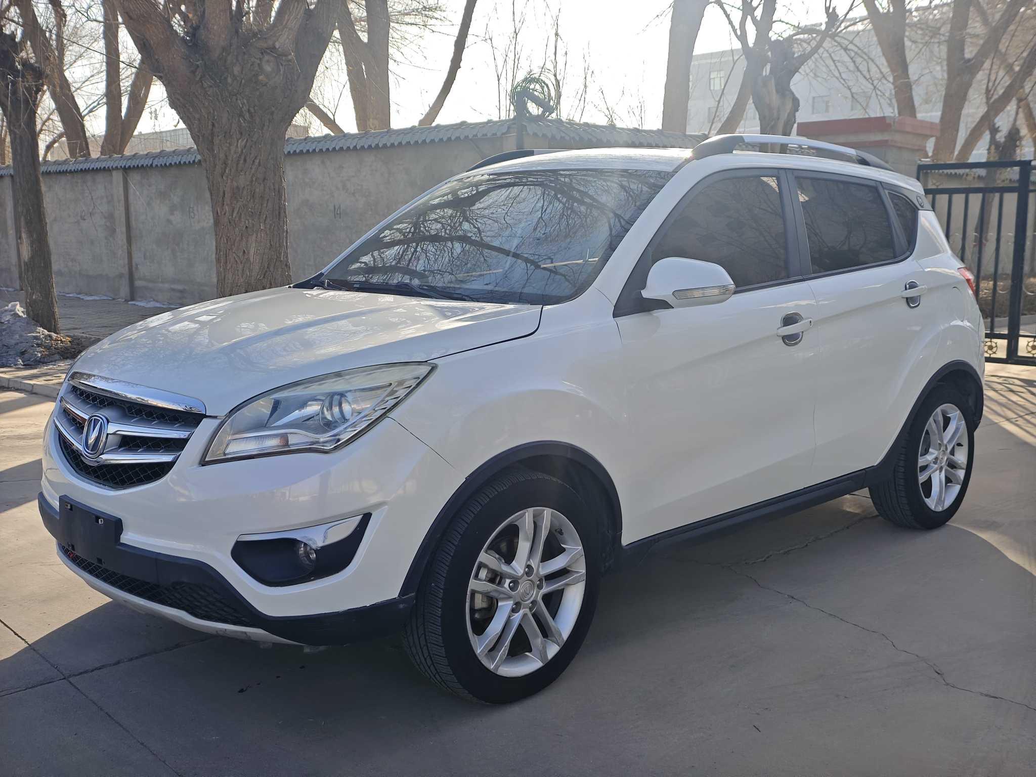 Changan CS35 2015 car image 