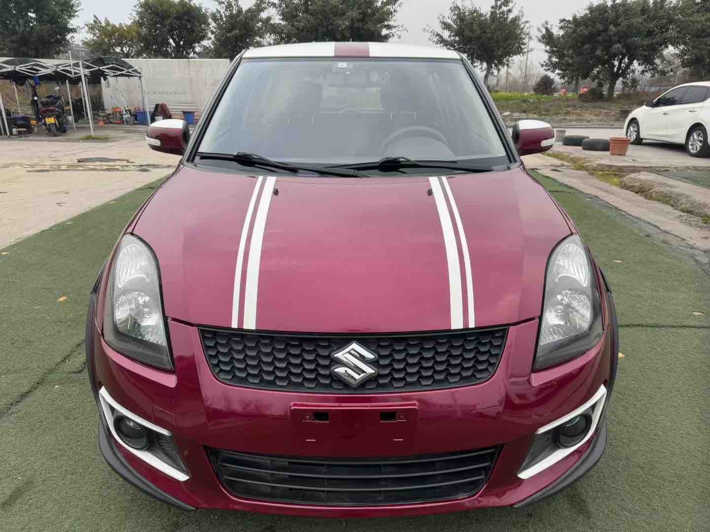 Suzuki Swift 2015 car image 