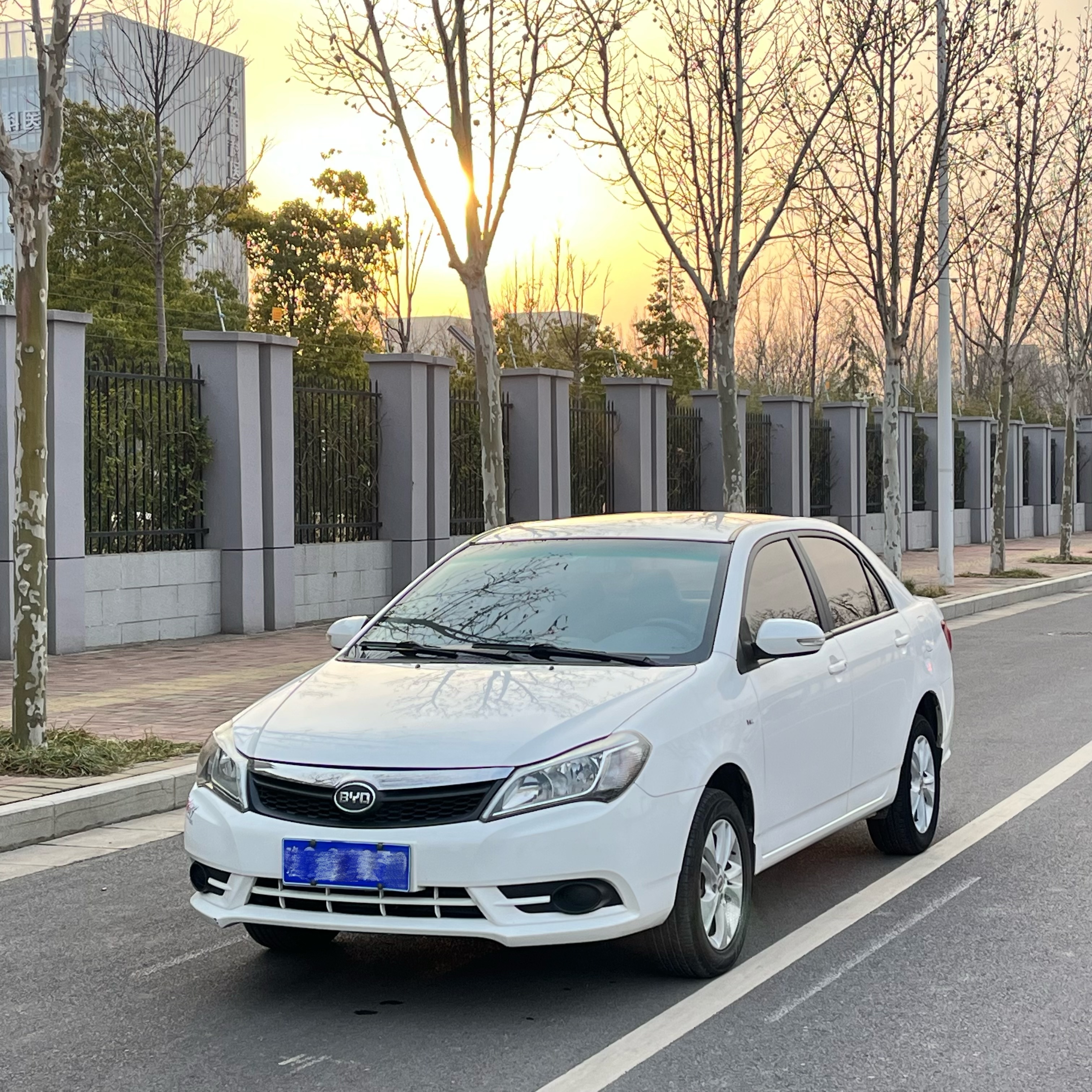 BYD F3 2015 car image 