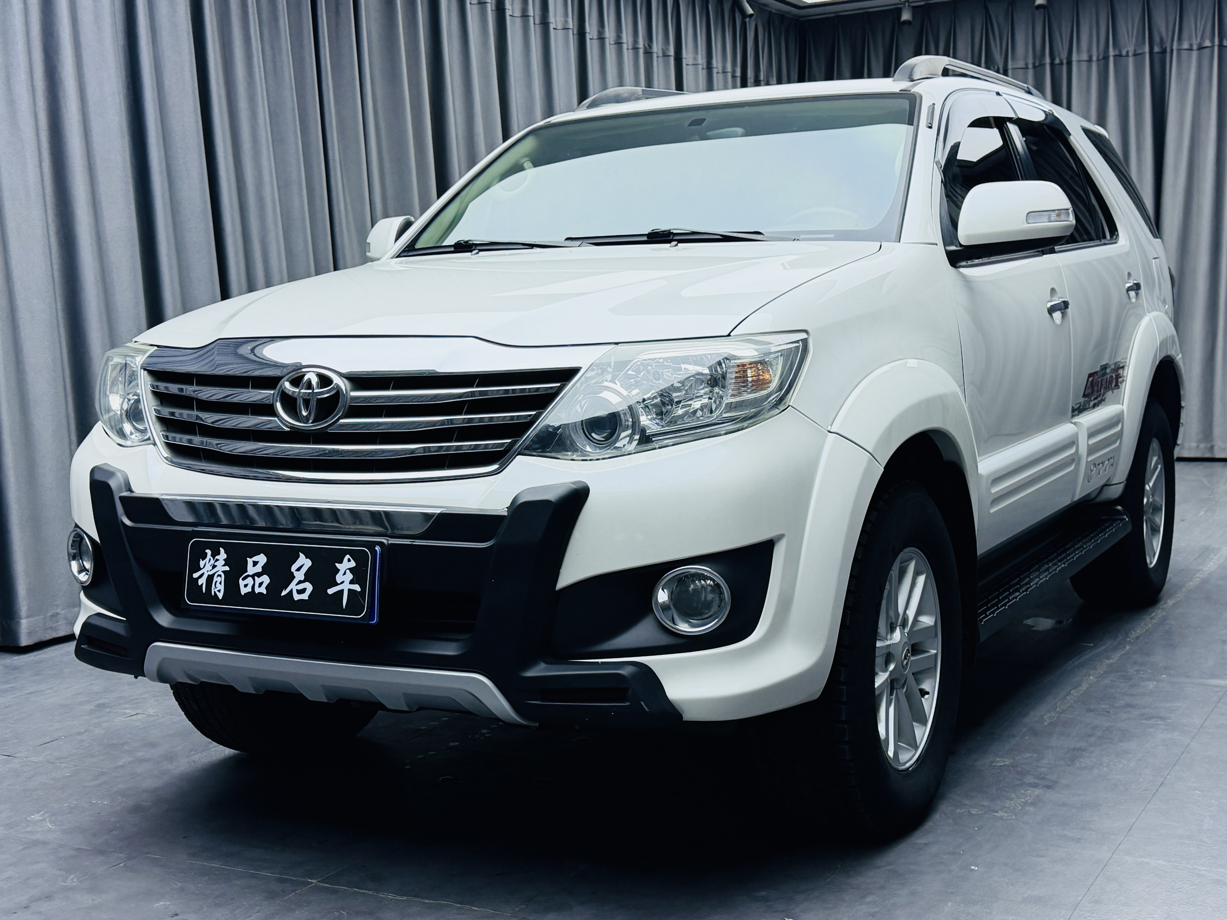 Toyota Fortuner 2016 汽车图片 