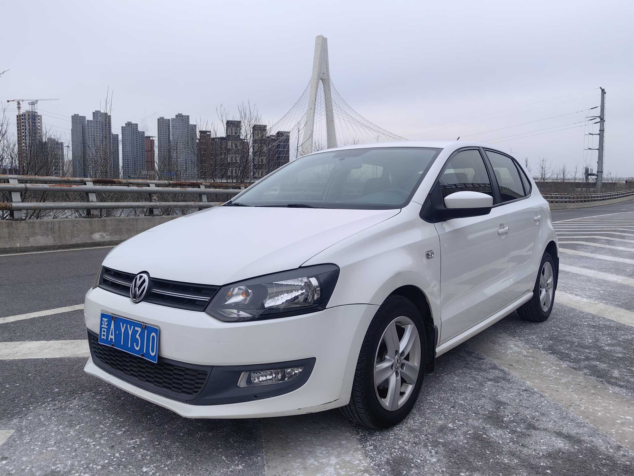 Polo 2012 Polo 2012 car image