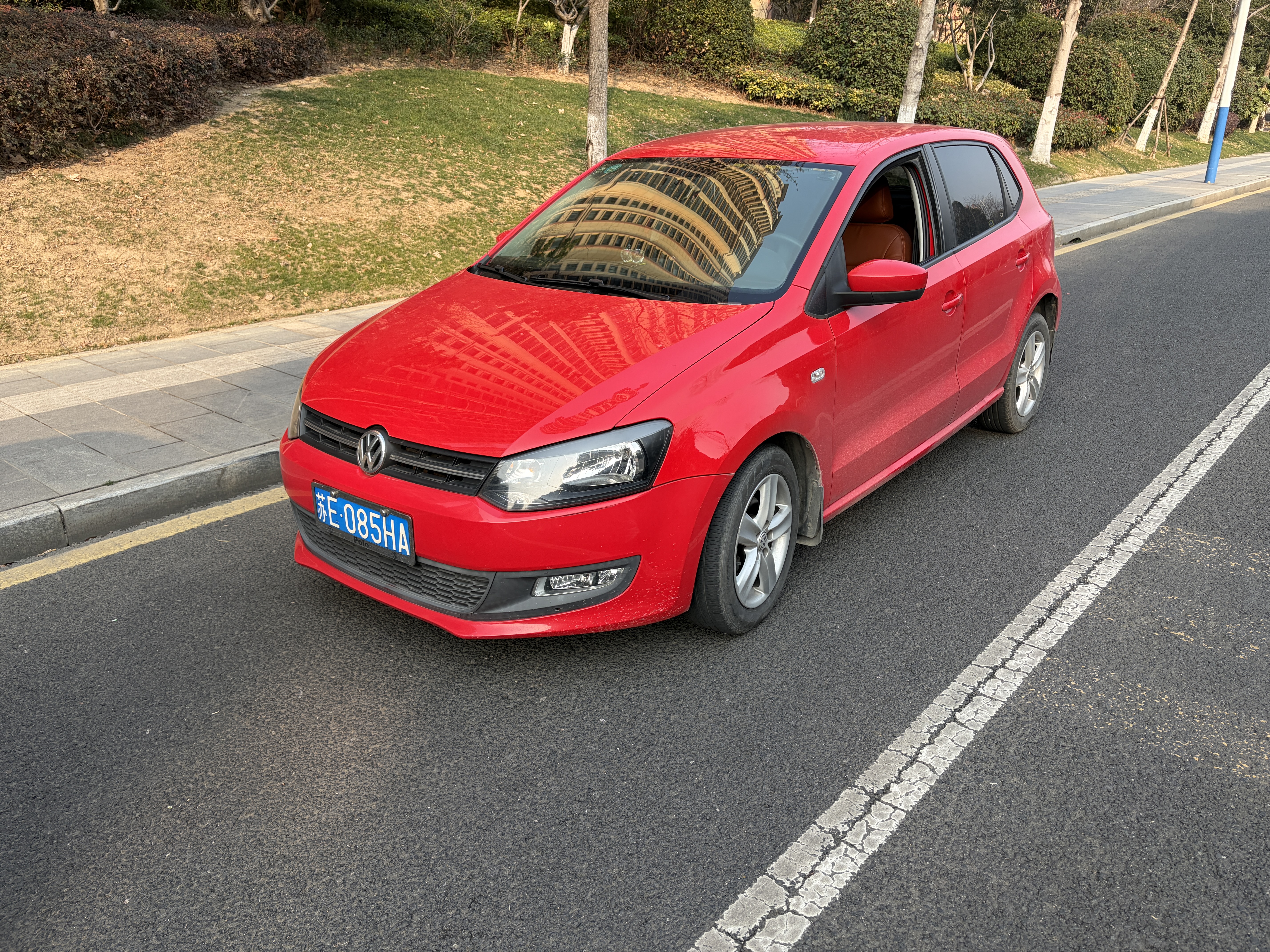 Polo 2012 Polo 2012 car image