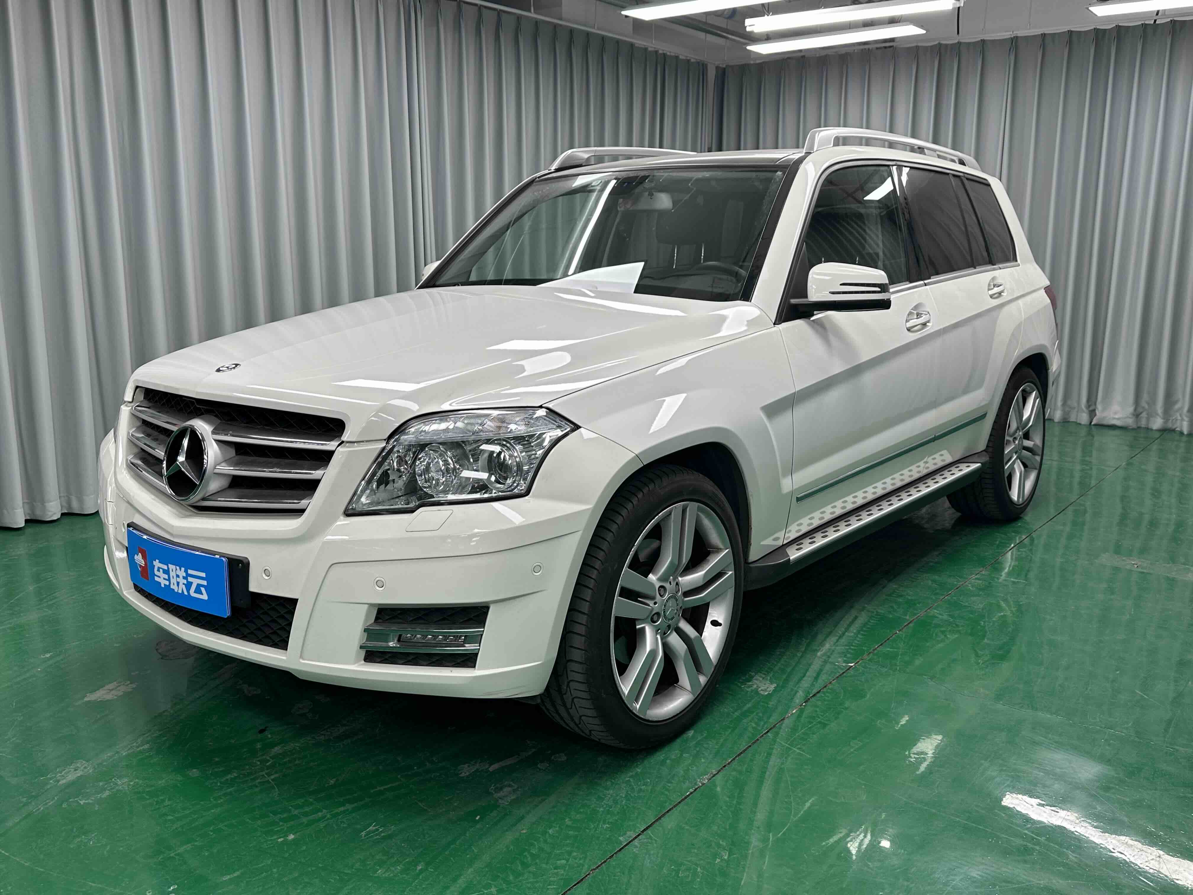 Mercedes-Benz GLK Class (Imported) 2010 Mercedes-Benz GLK Class (Imported) 2010 car image
