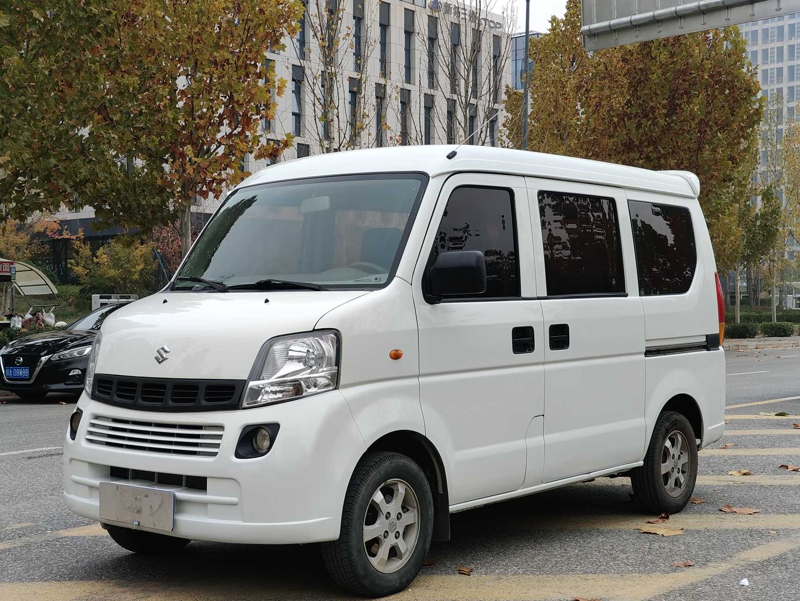 铃木 浪迪 2013 汽车图片 