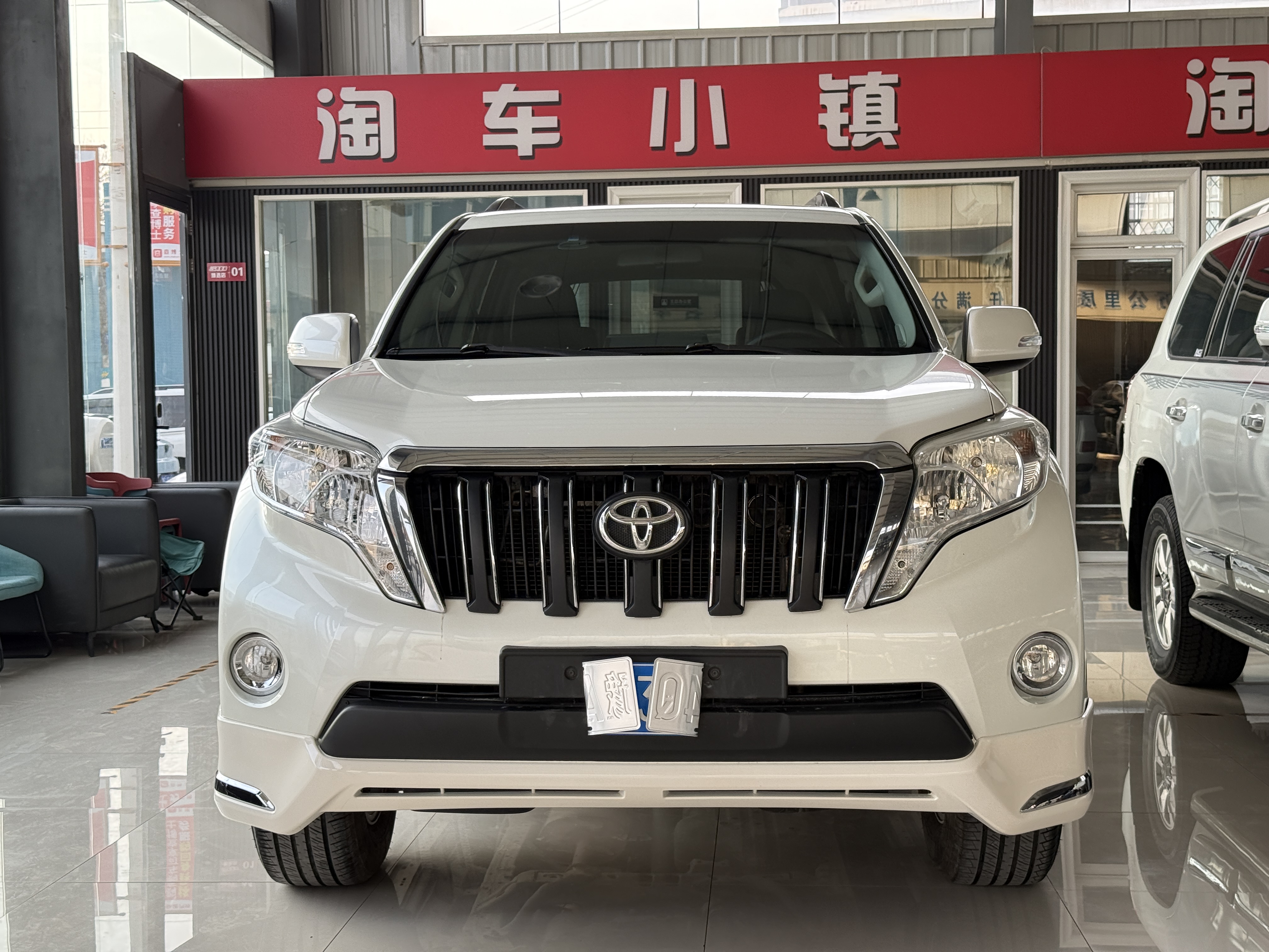 Toyota Land Cruiser Prado 2016 car image 