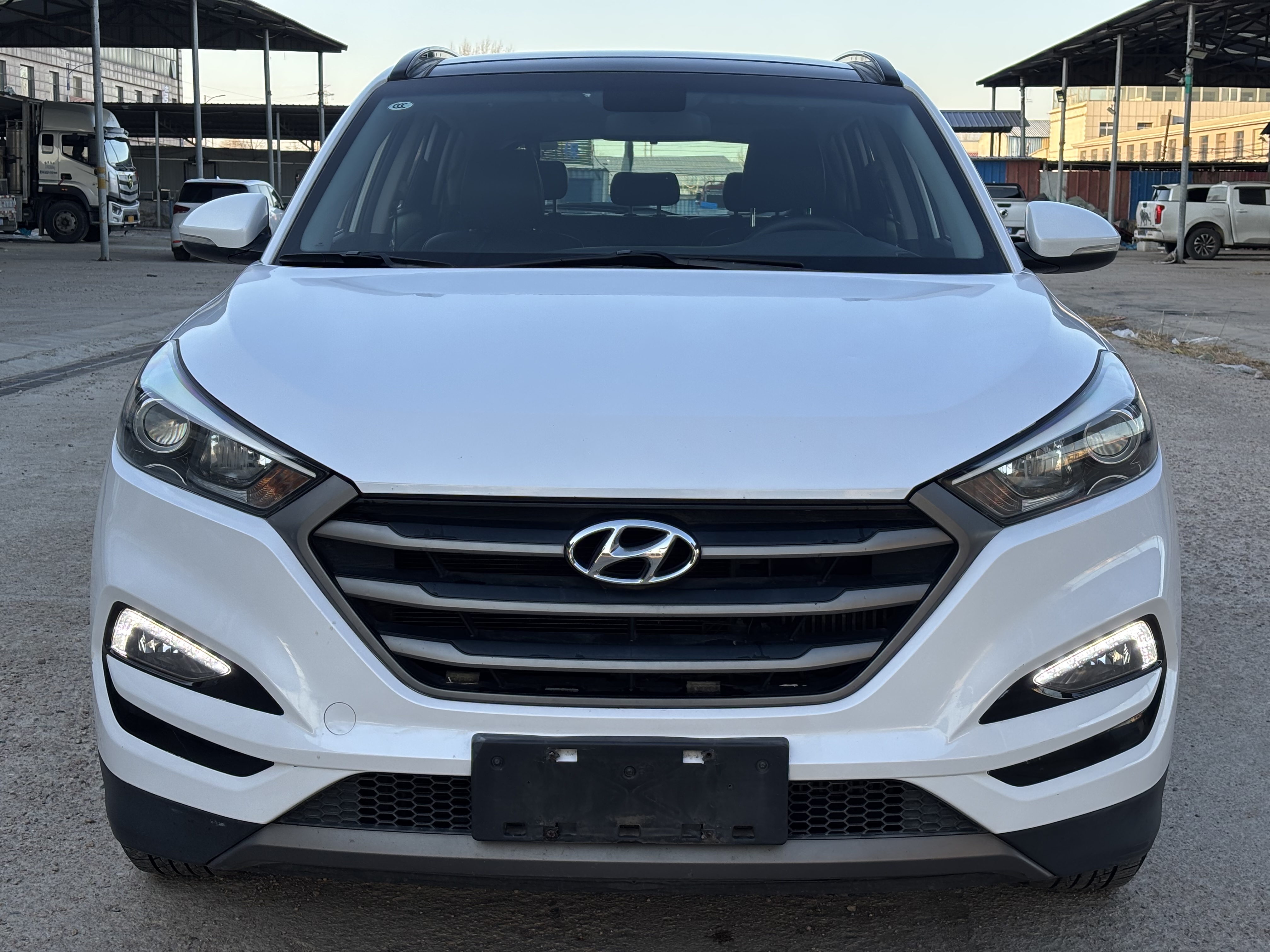 Hyundai Tucson 2015 car image 