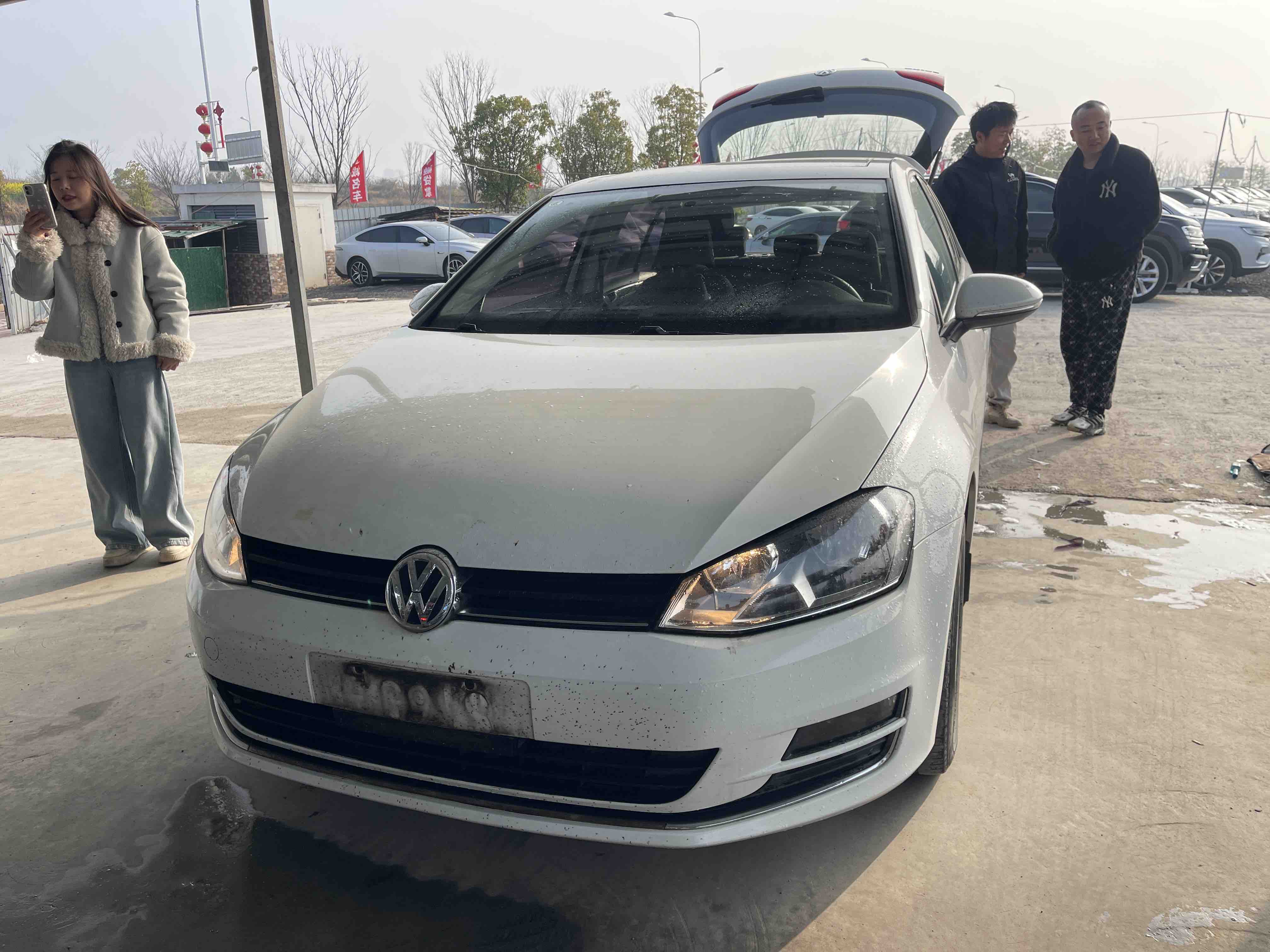 Volkswagen Golf 2017 car image 