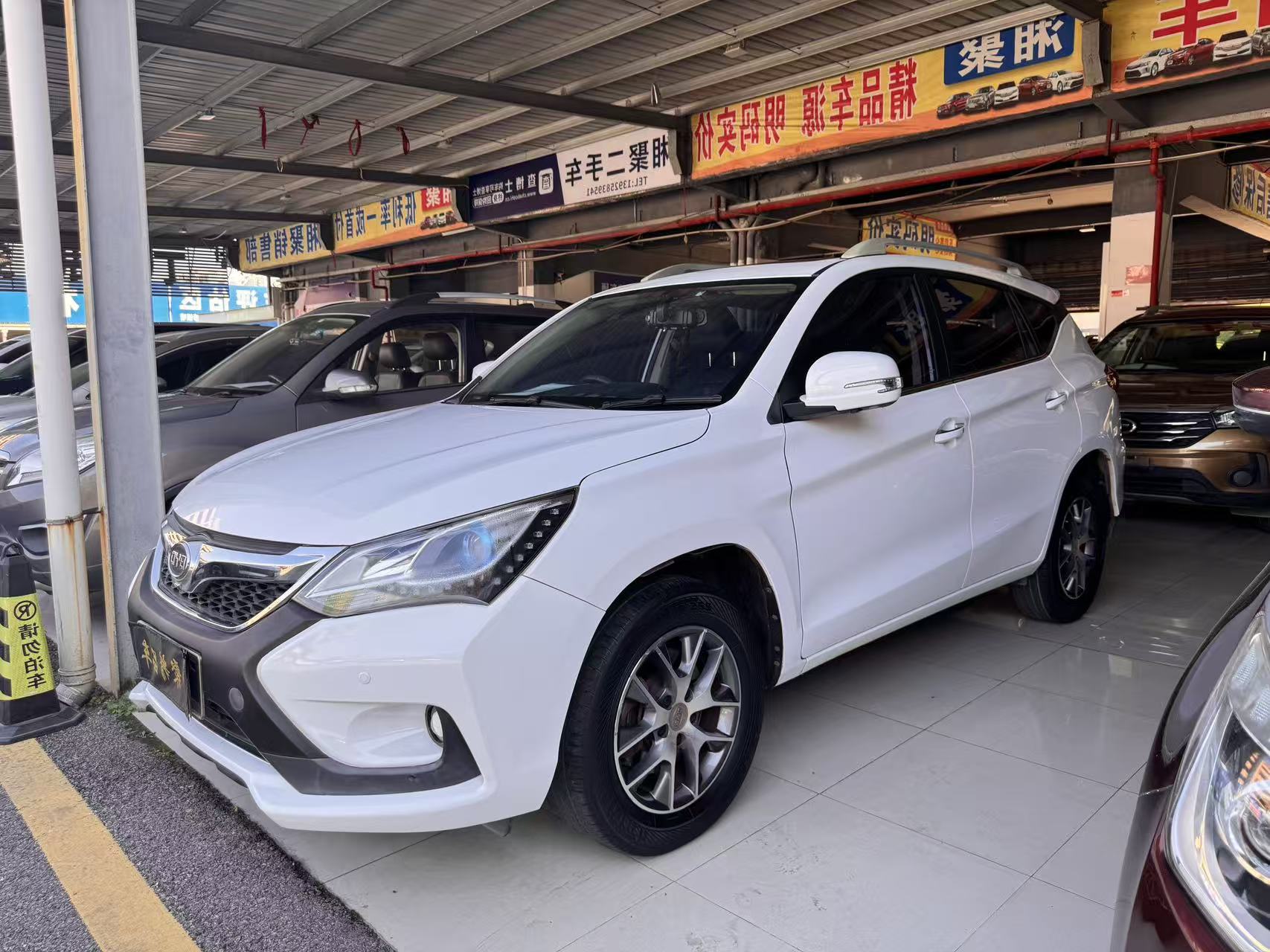 BYD Song 2016 BYD Song 2016 car image