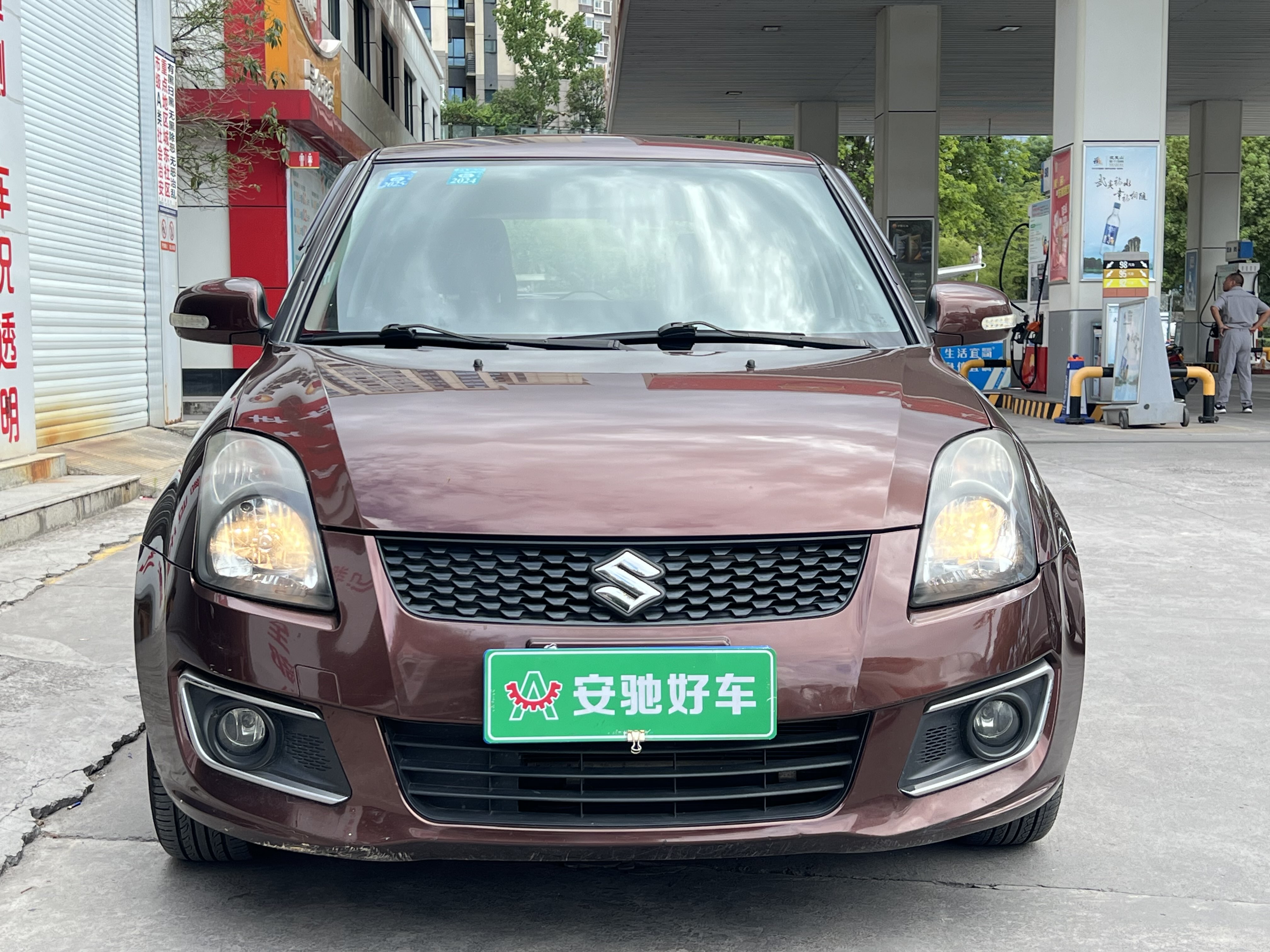 Suzuki Swift 2014 Suzuki Swift 2014 car image