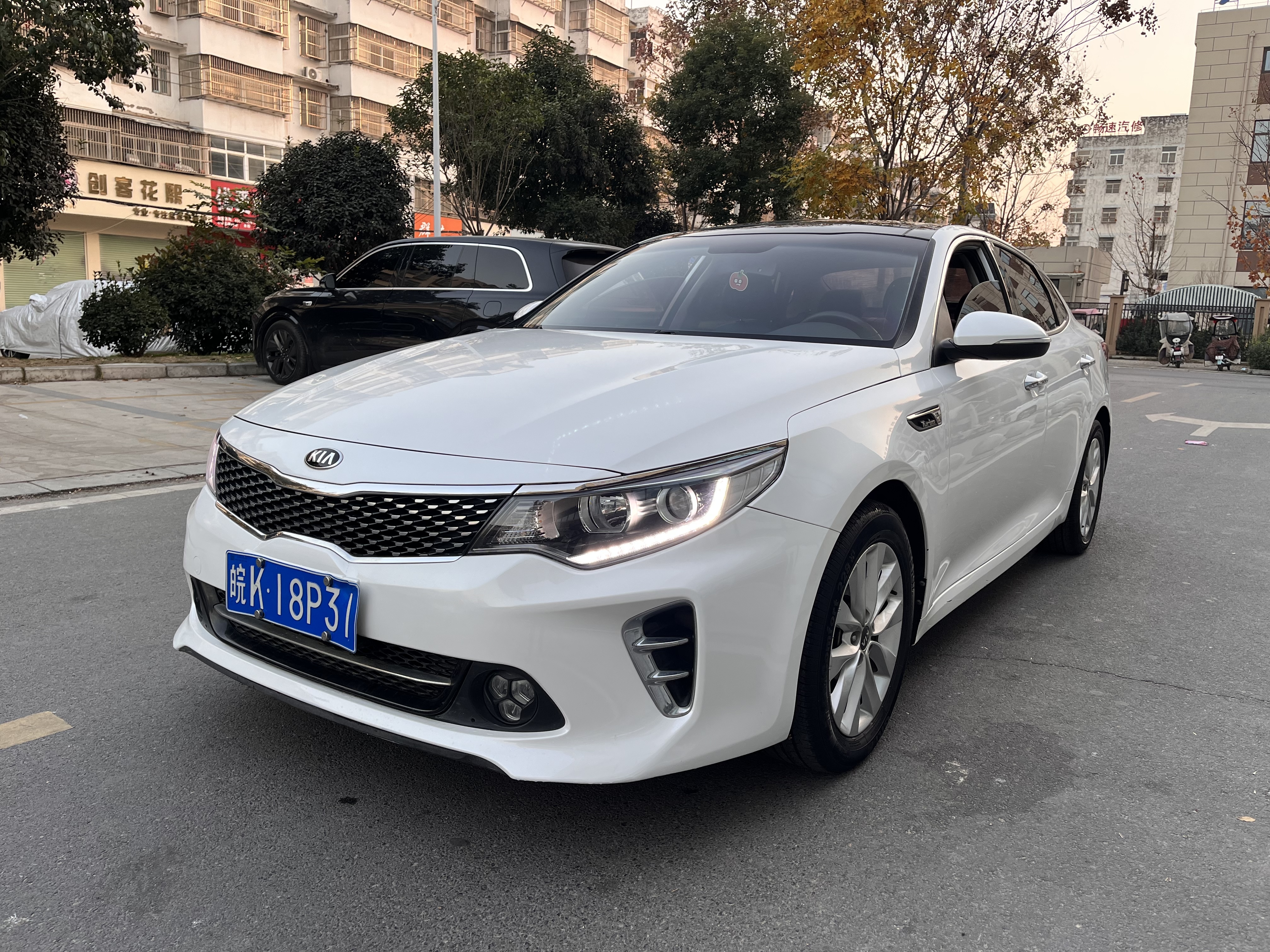 Kia K5 2018 Kia K5 2018 car image