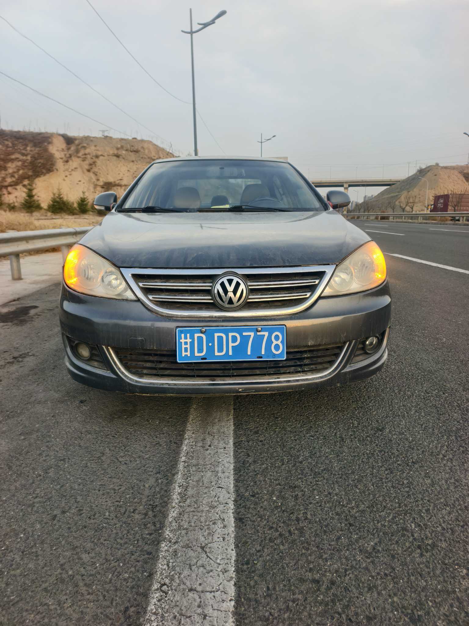 Volkswagen 2010 car image 