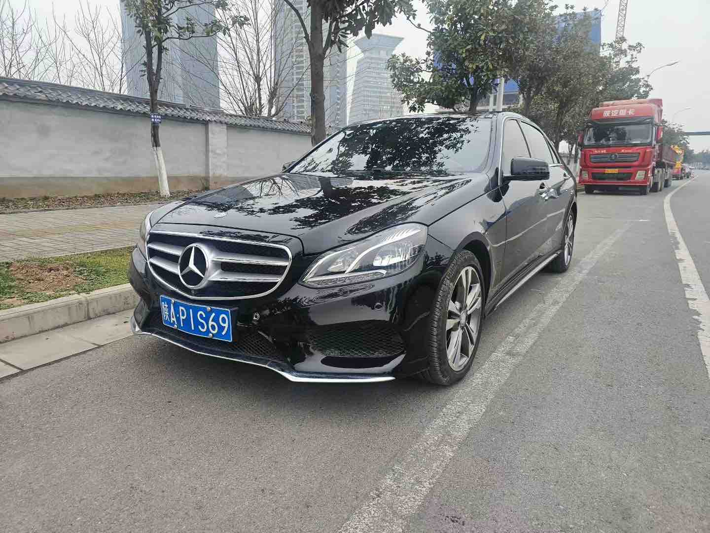 Mercedes-Benz E Class 2016 car image 