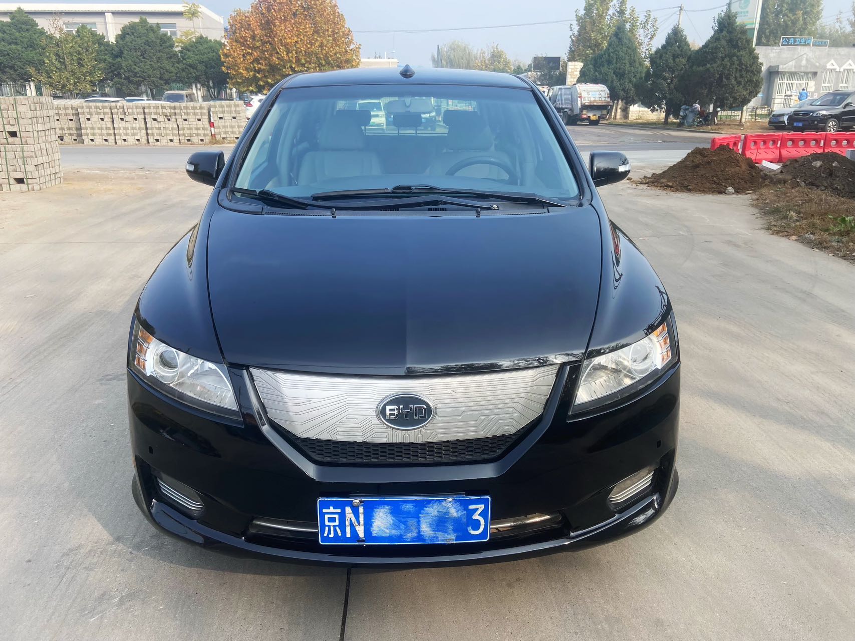 BYD e6 2015 car image 