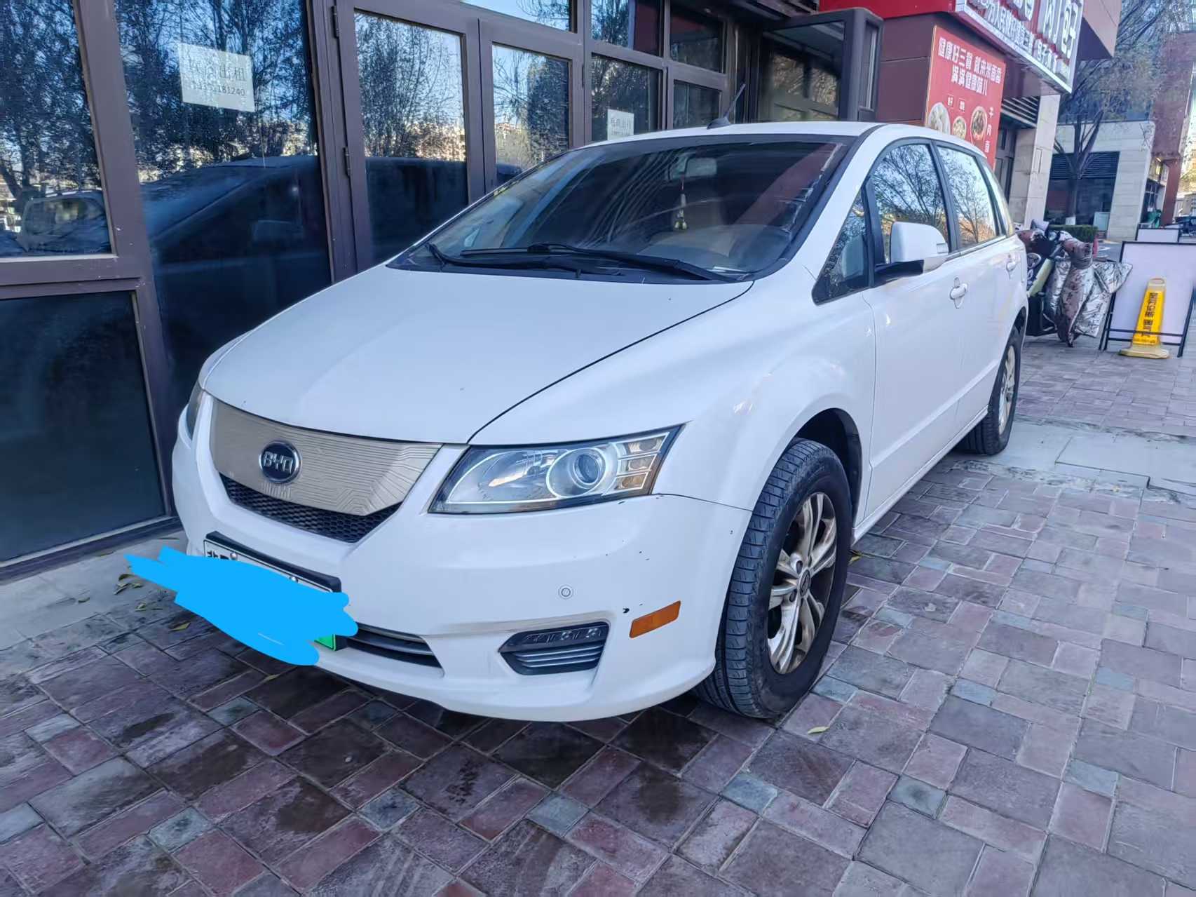 BYD e6 2019 car image 