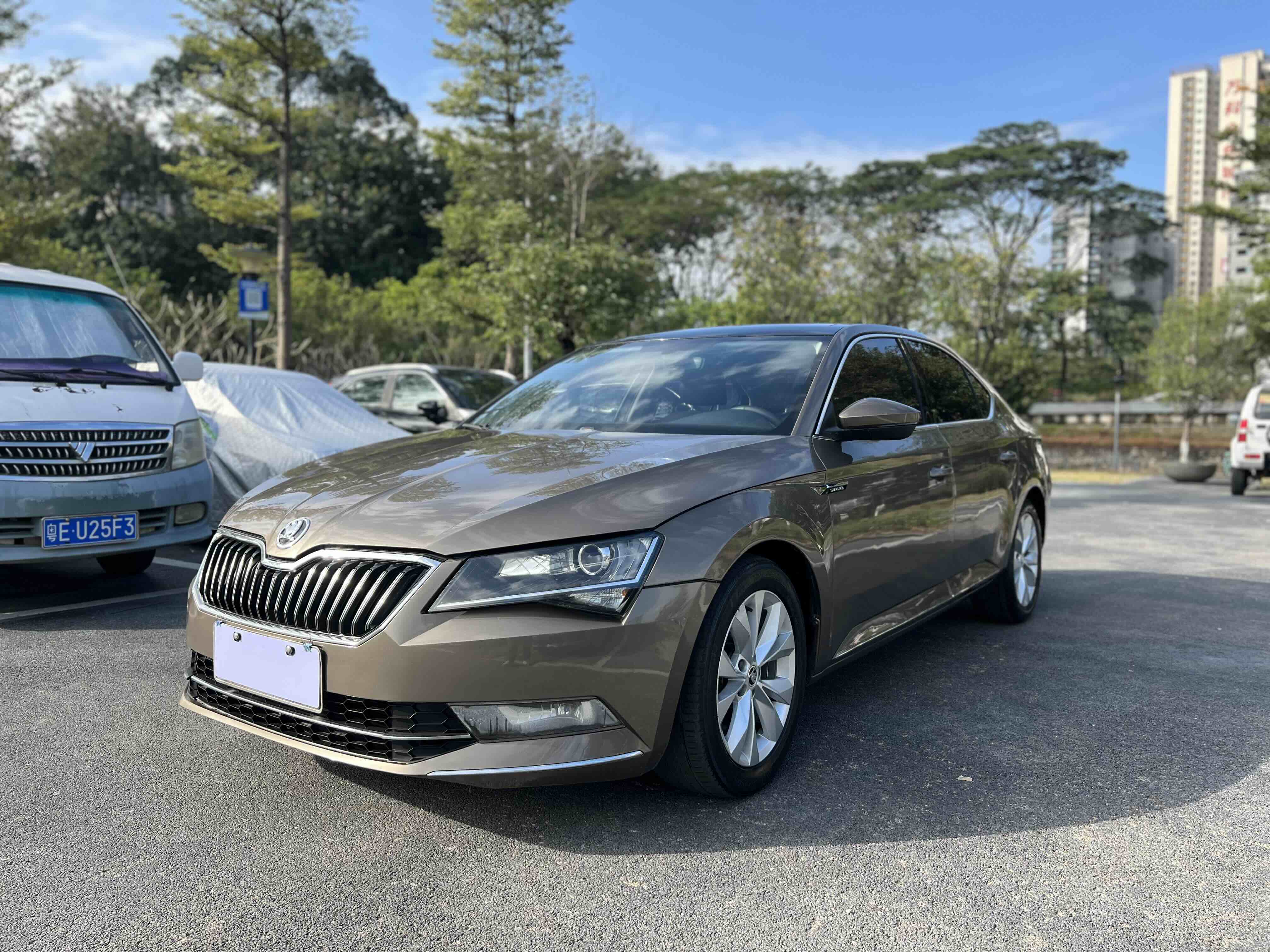 Skoda Superb 2017 Skoda Superb 2017 car image