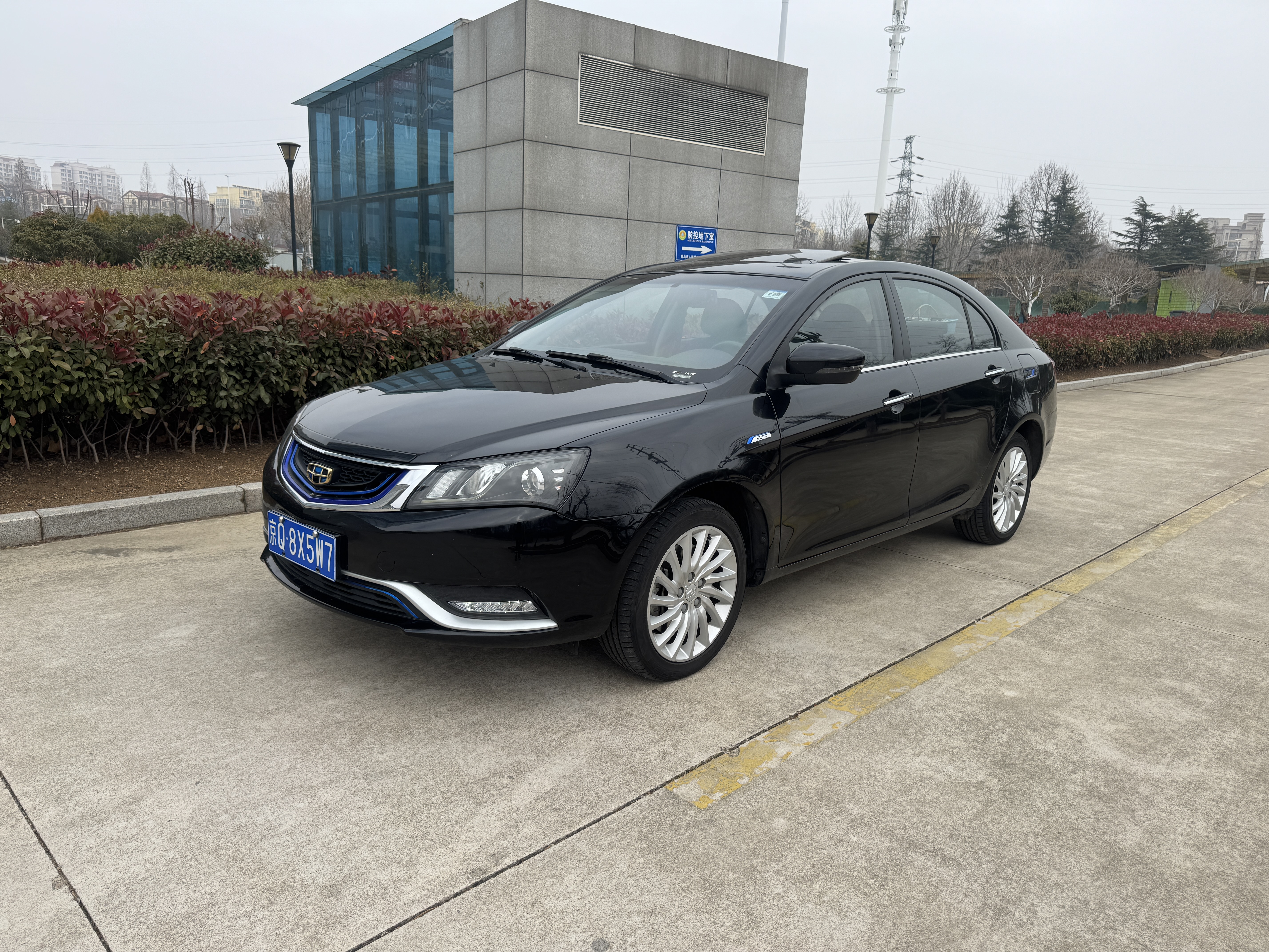 Emgrand New Energy 2017 Emgrand New Energy 2017 car image