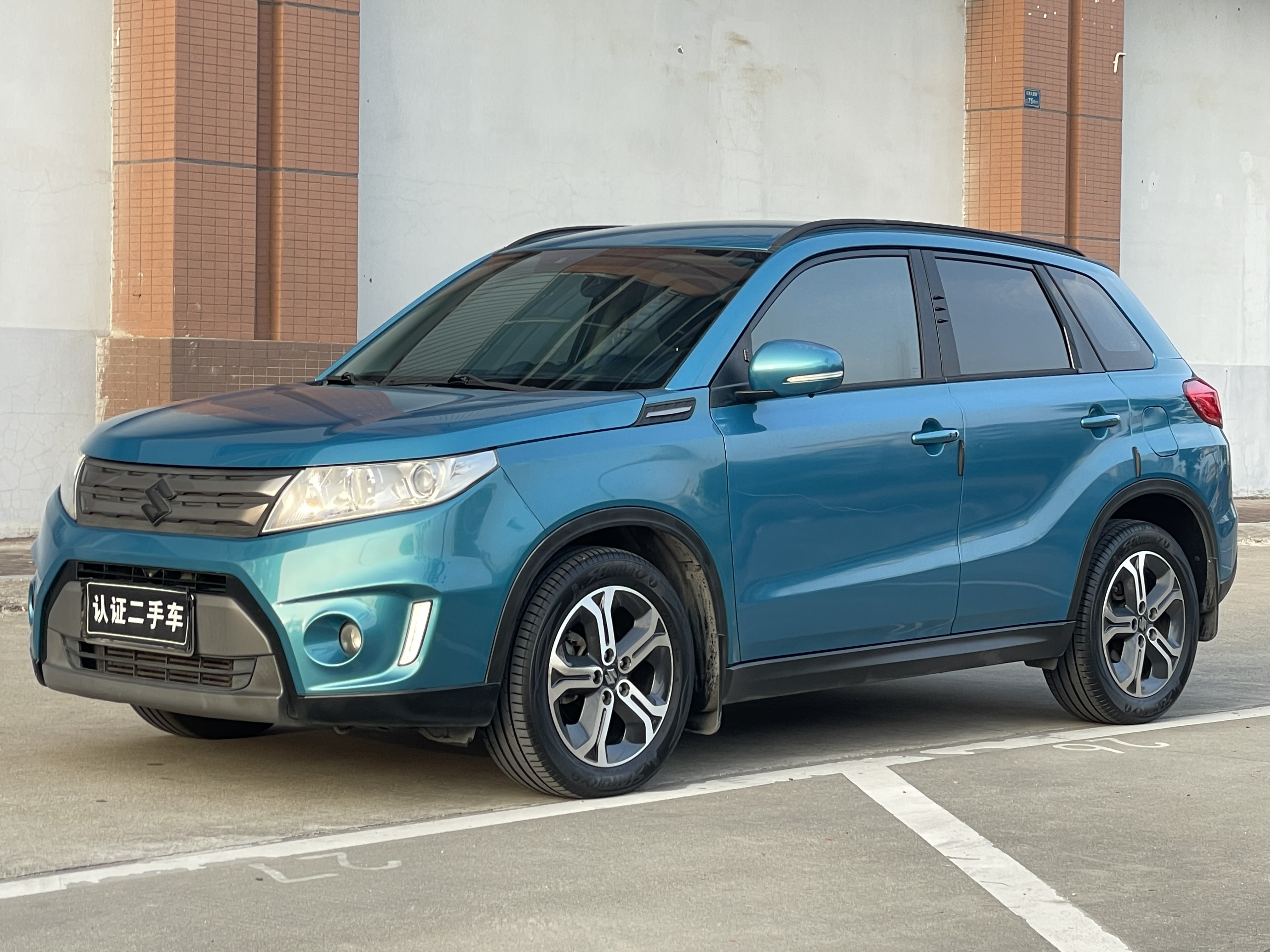 Suzuki Vitara 2016 image de voiture 