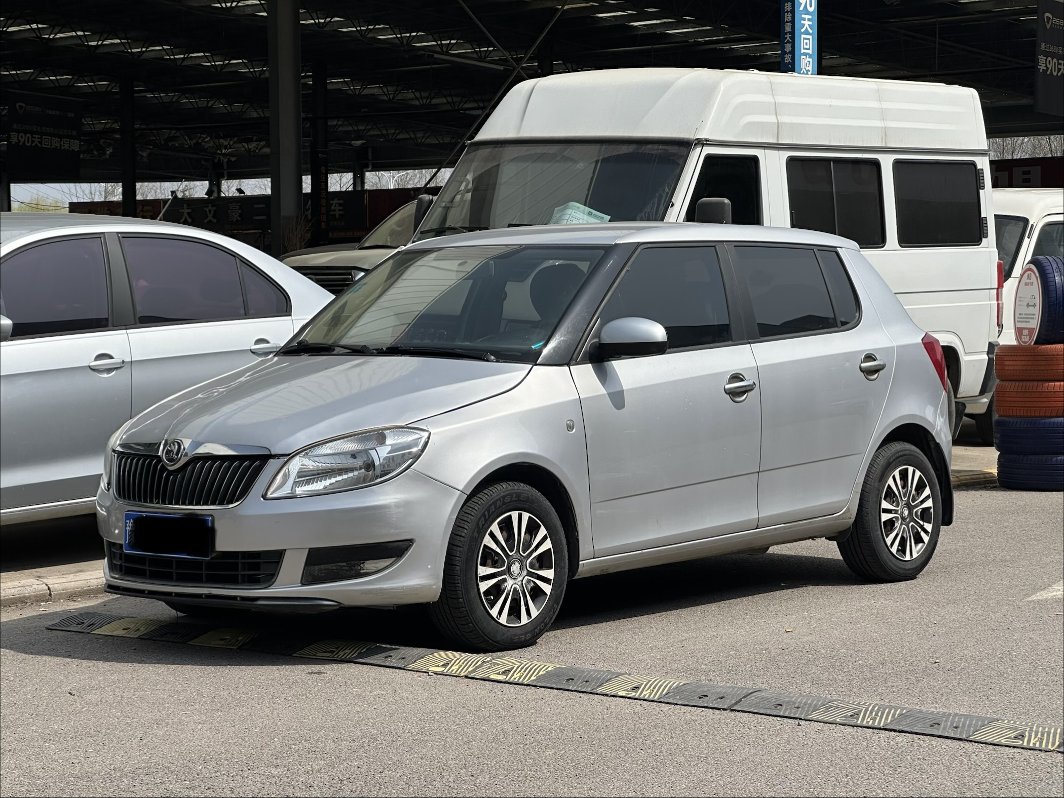 Skoda Fabia 2013 изображение автомобиля 