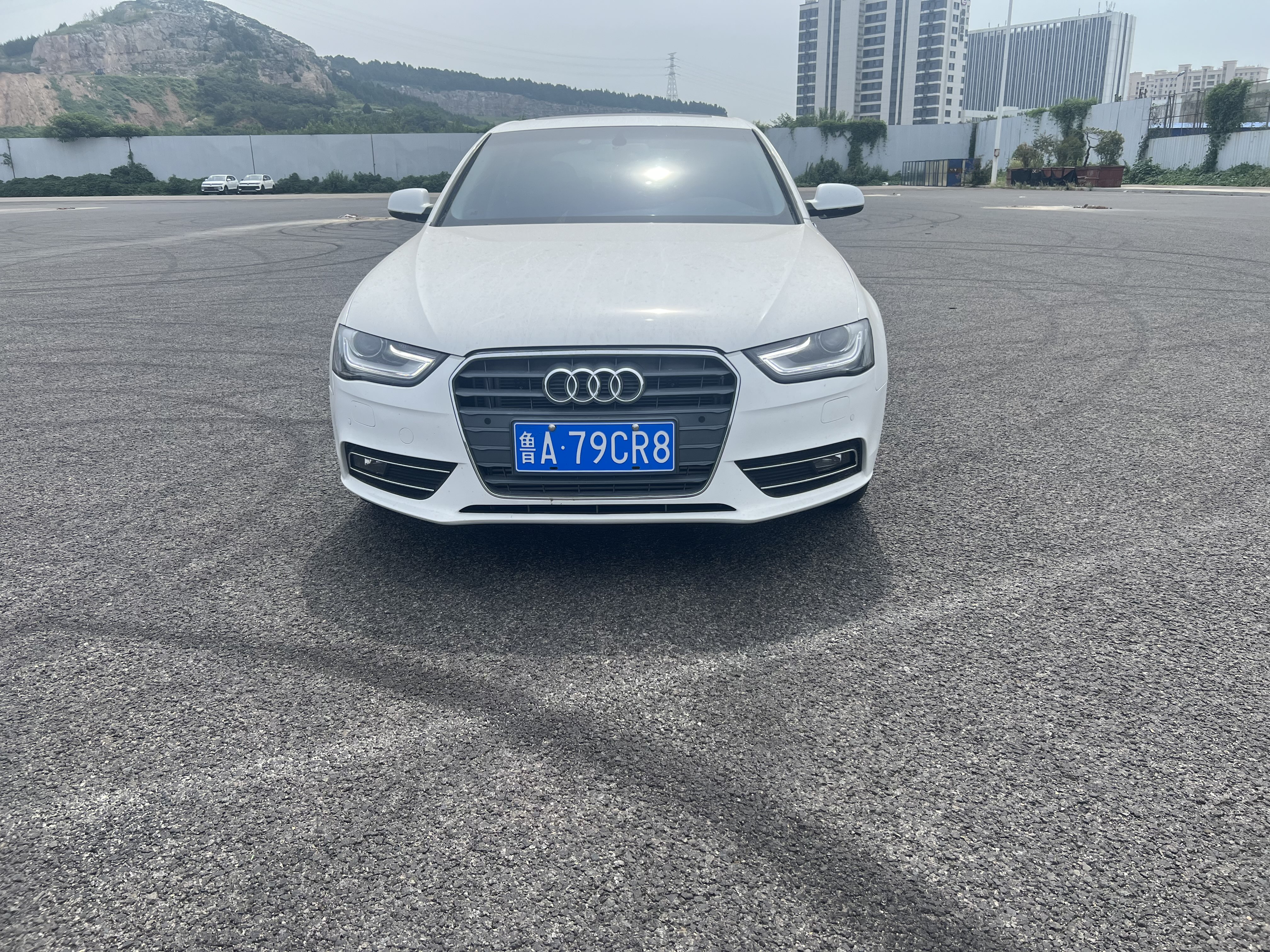 Audi A4L 2016 Audi A4L 2016 car image
