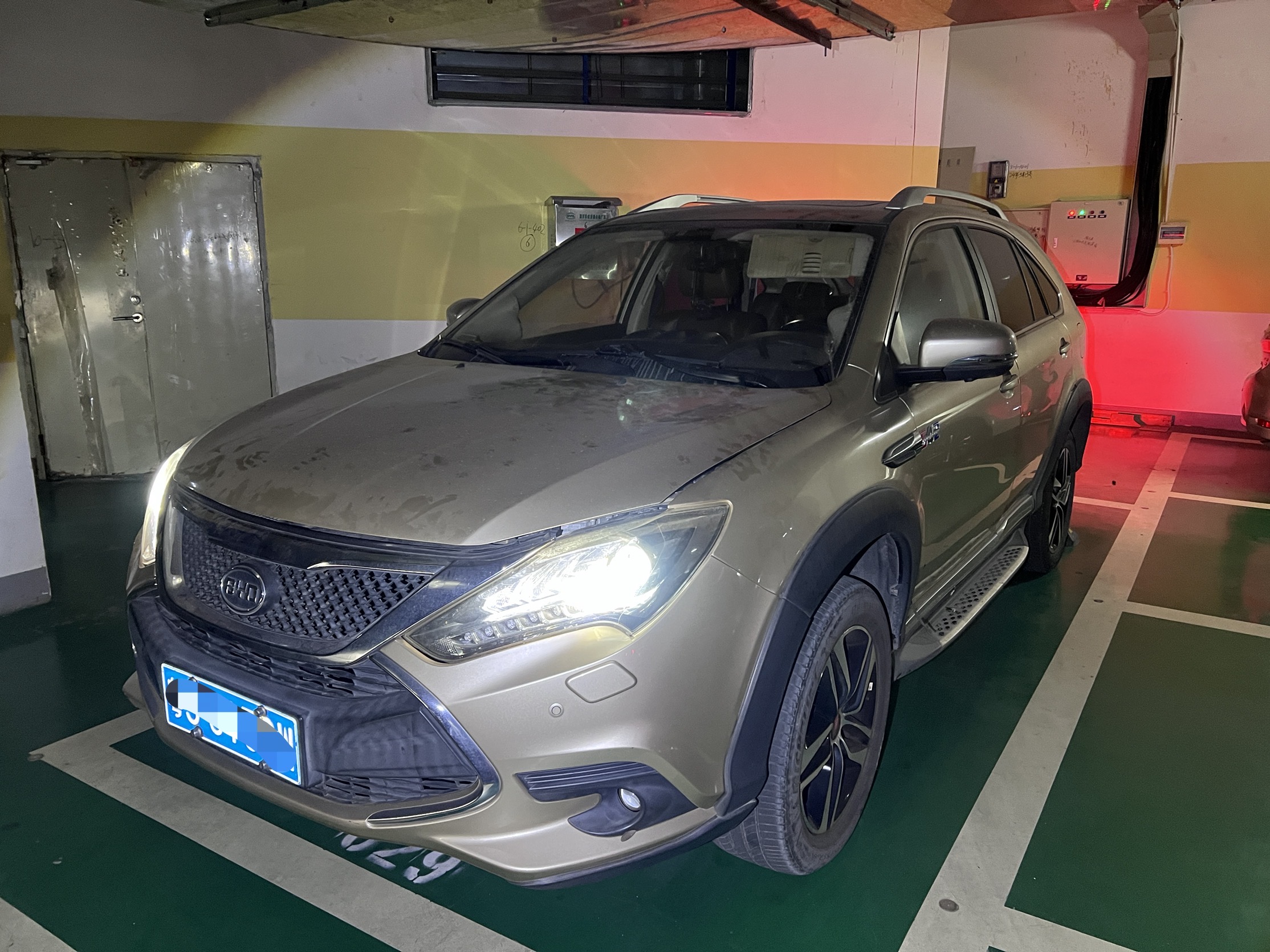 BYD Tang New Energy 2016 car image 
