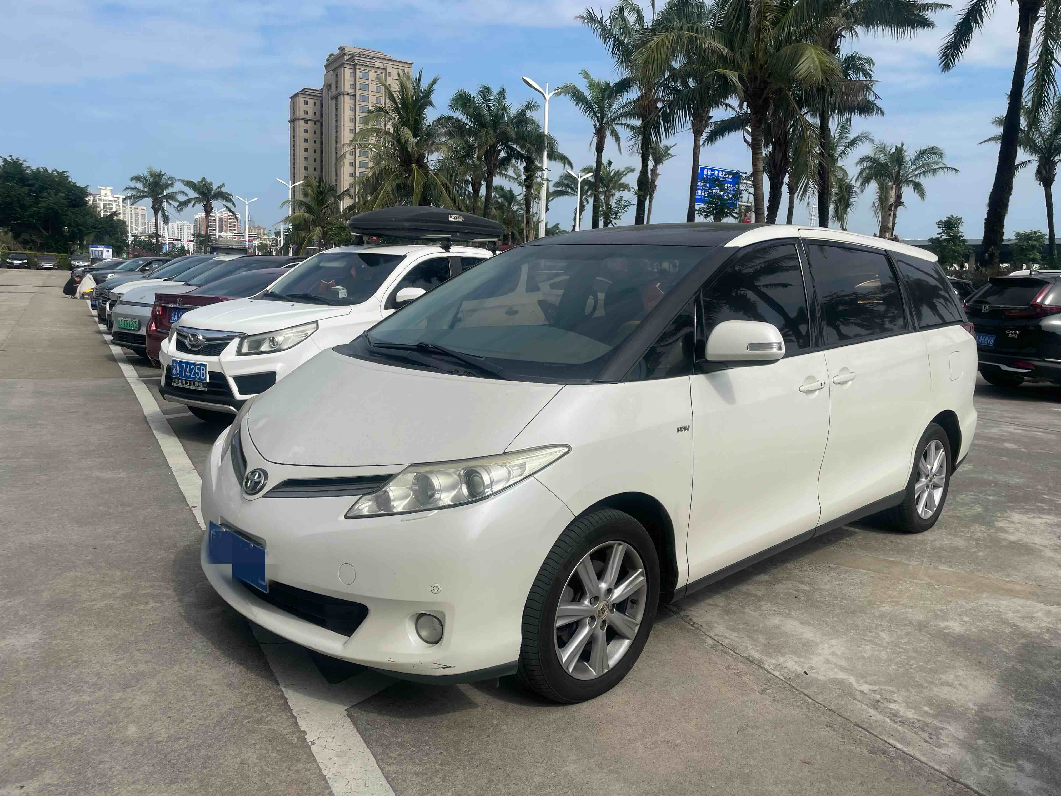 Toyota Previa 2012 car image 