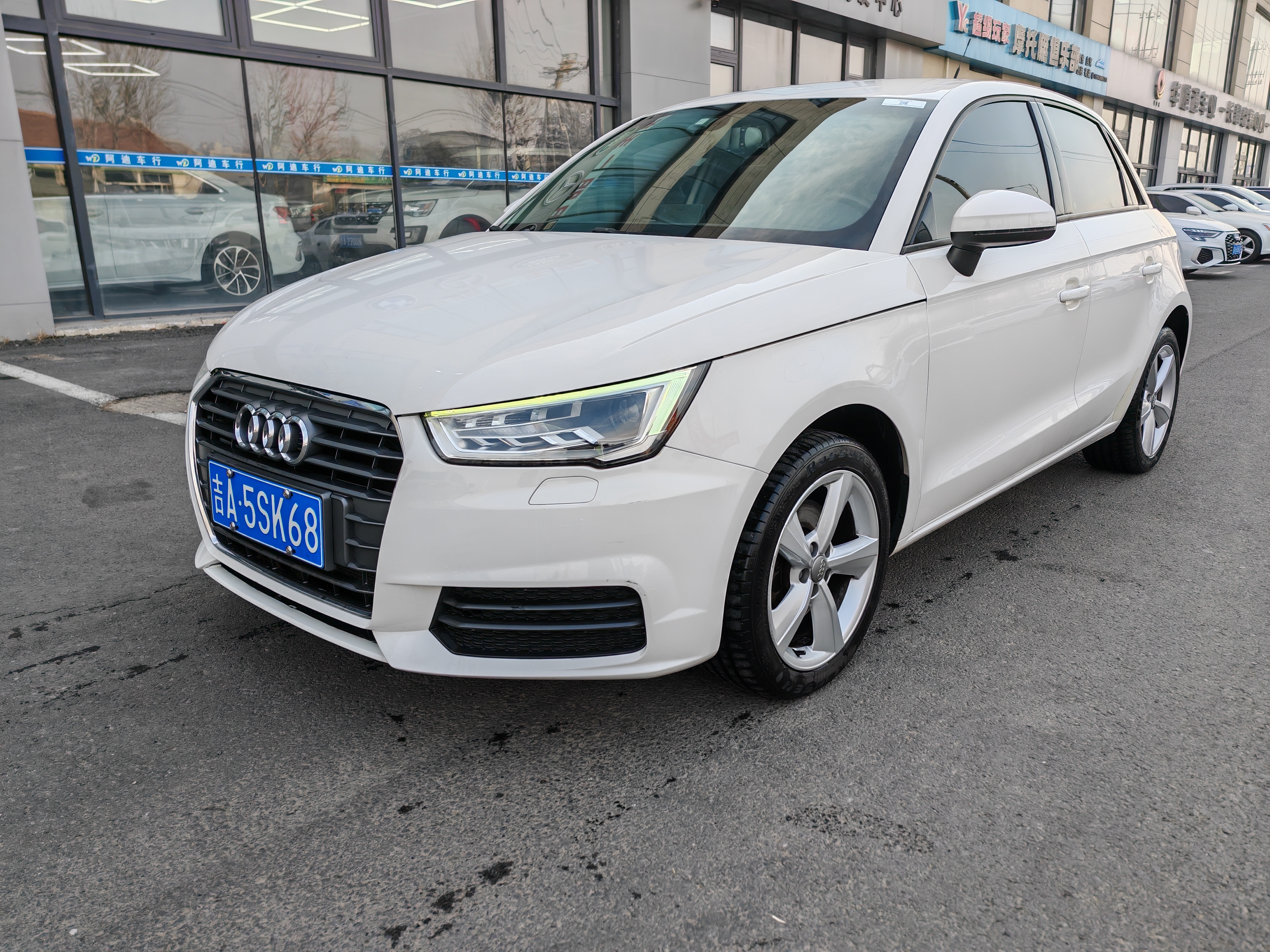 Audi A1 2016 car image 