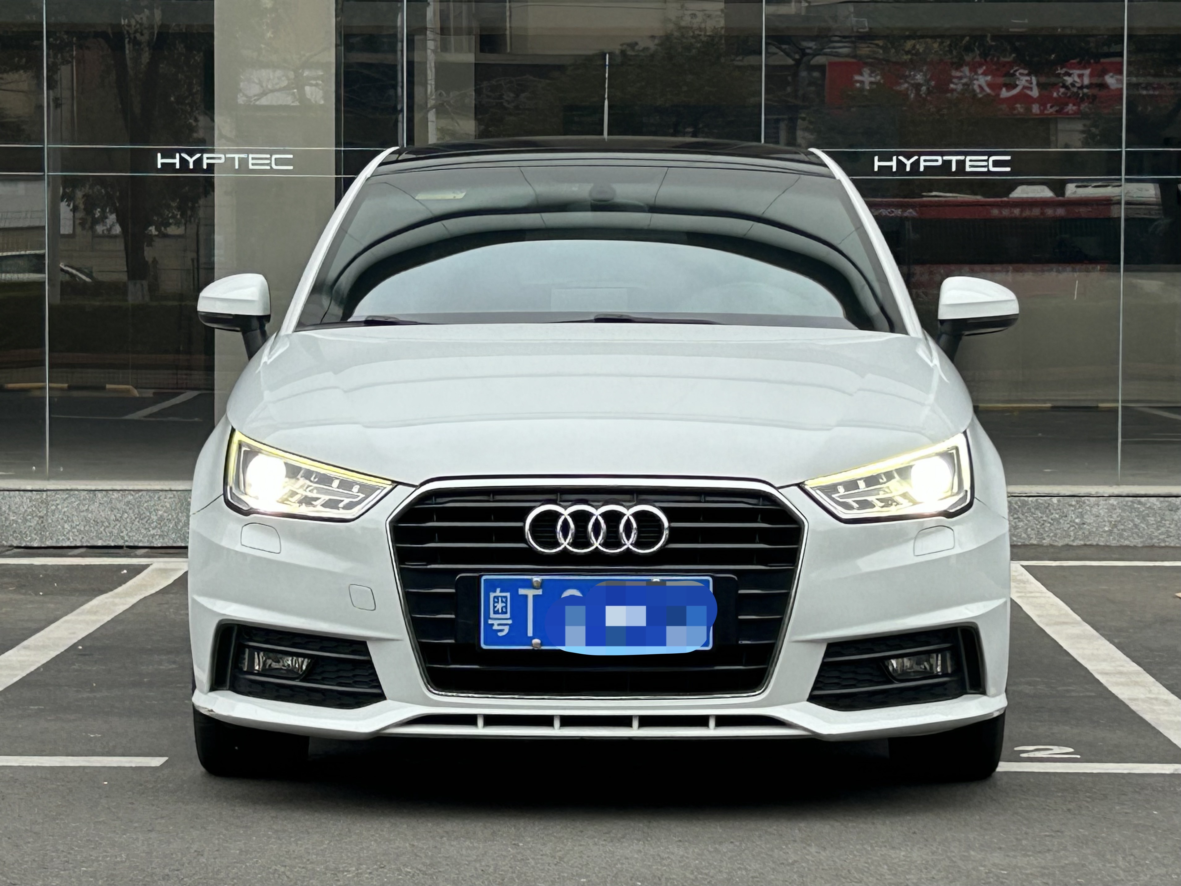 Audi A1 2016 car image 