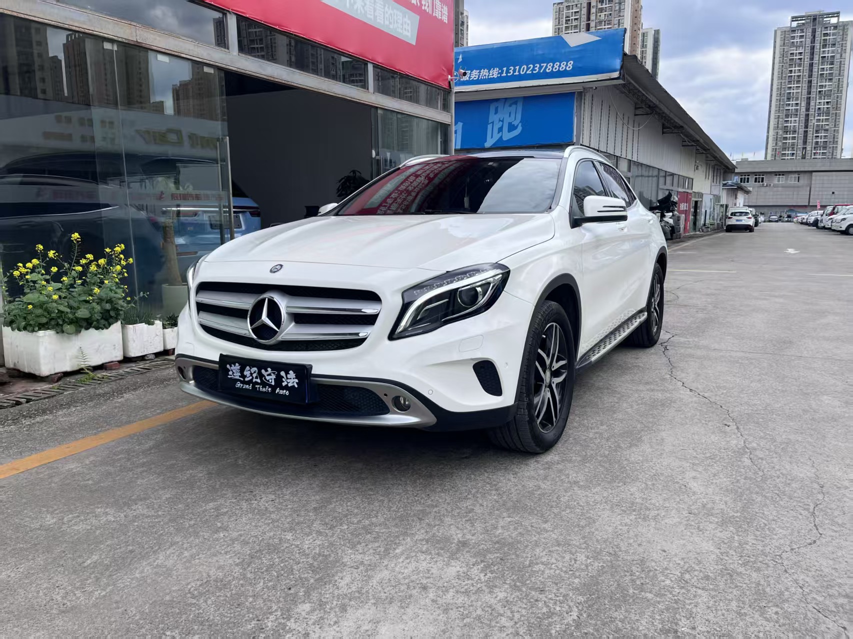 Mercedes-Benz GLA Class 2015 汽车图片 