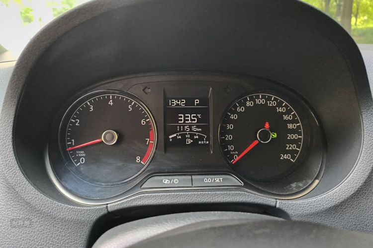 Volkswagen Polo 2016 #13 Volkswagen Polo 2016 car image #13