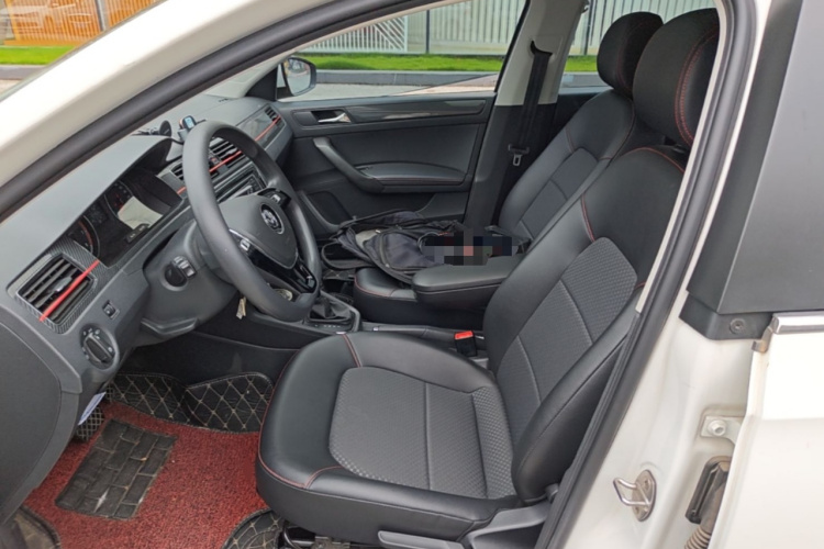 Volkswagen Santana 2018 car image #17