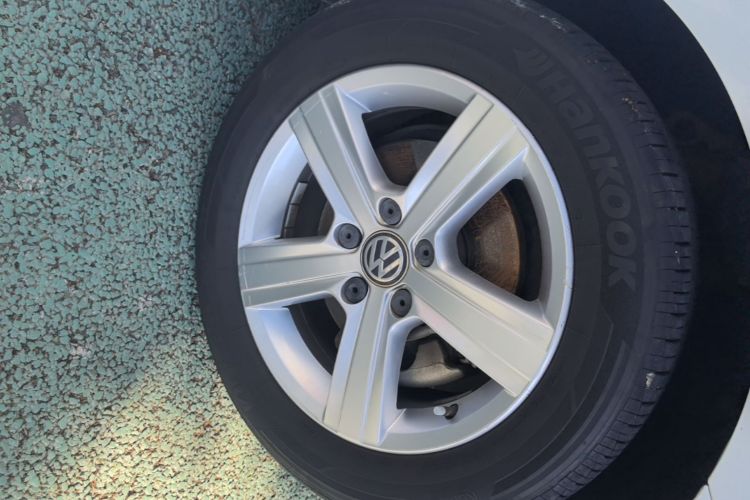 Volkswagen Golf 2017 car image #4