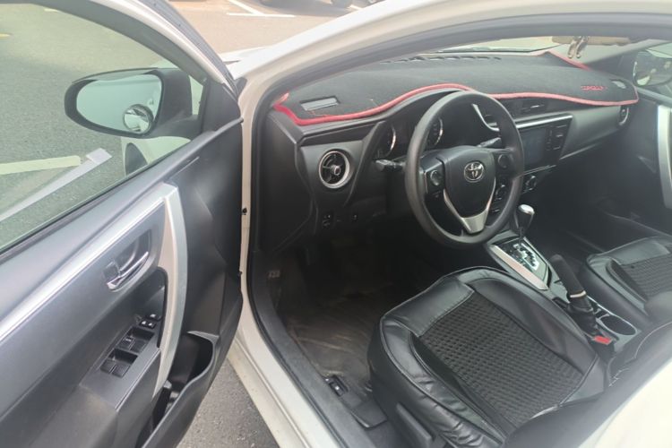 Toyota Corolla 2017 car image #16